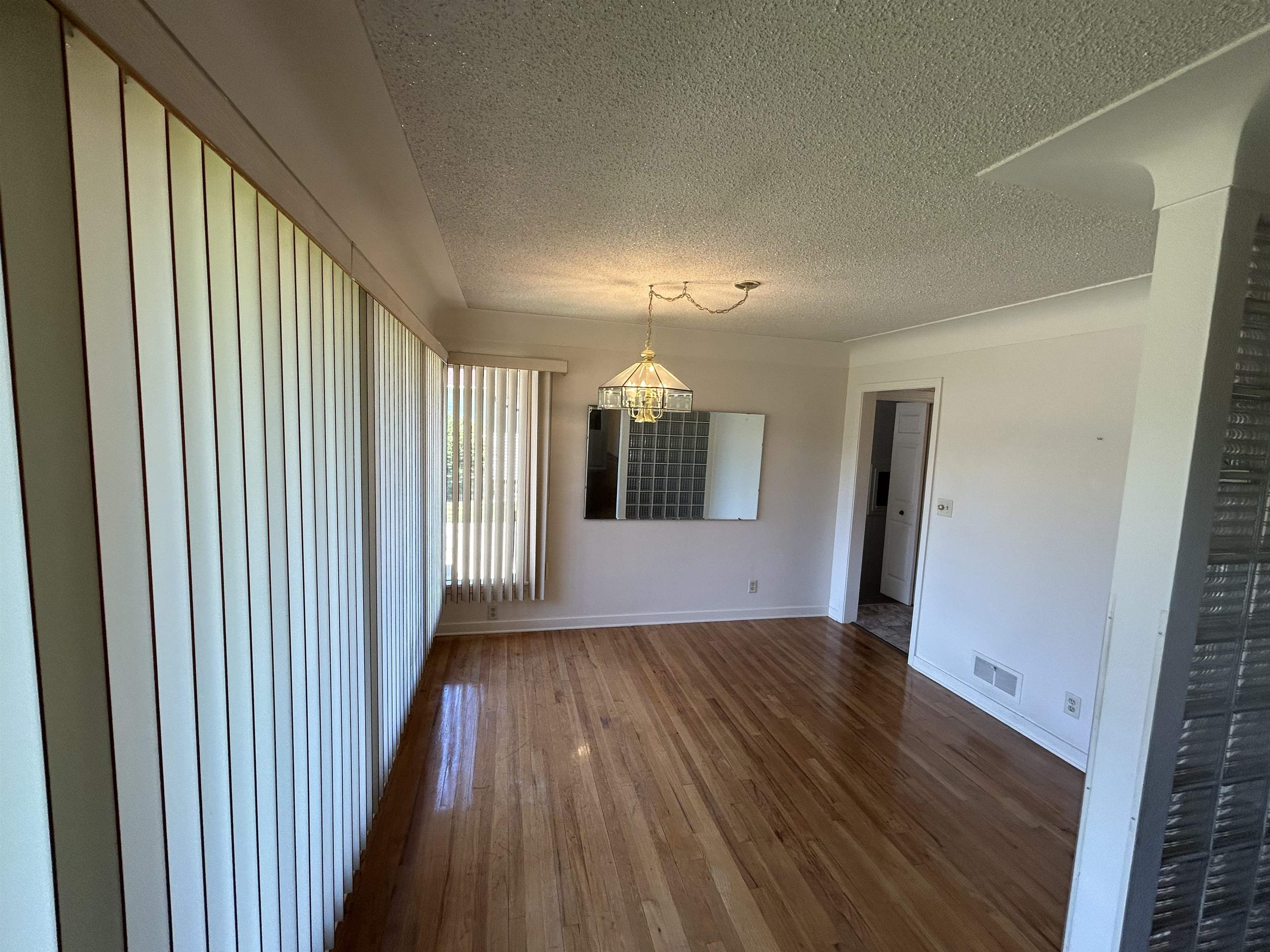 512 Handy Drive