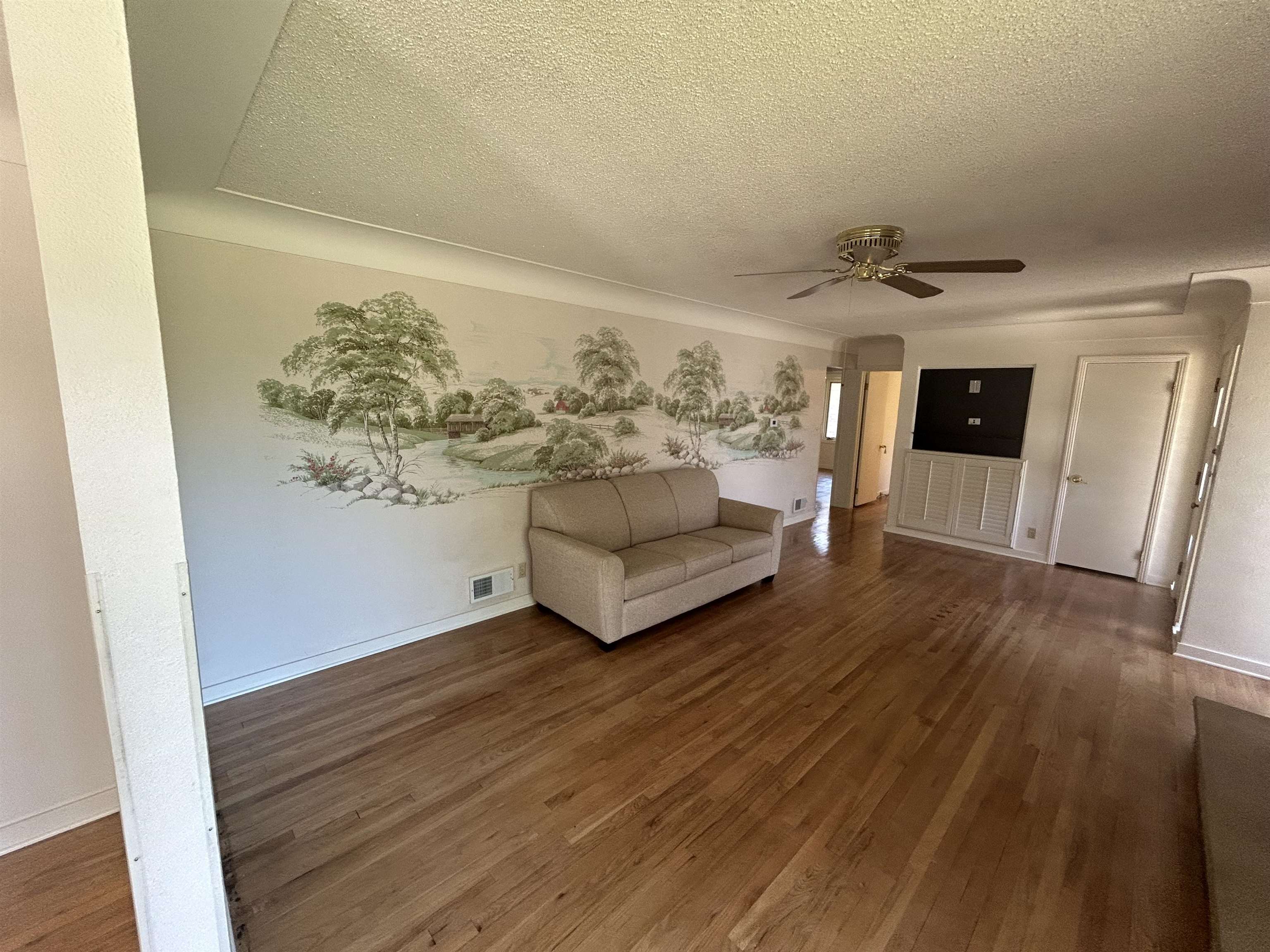 512 Handy Drive