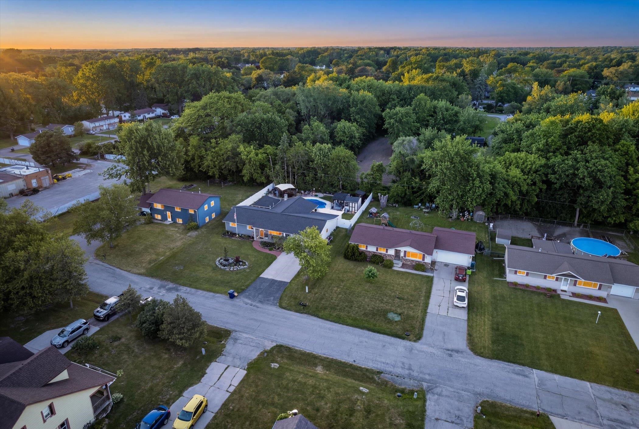 2224 Sunset Lane