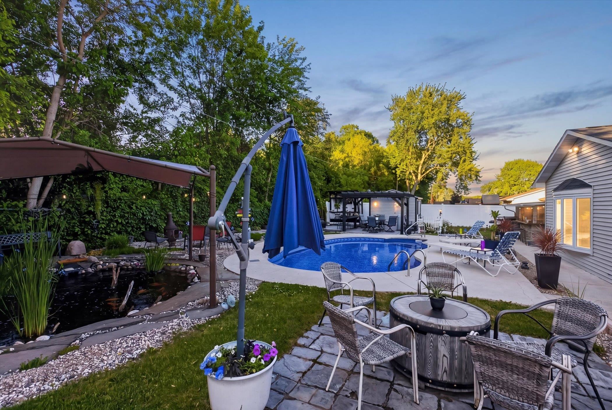 2224 Sunset Lane