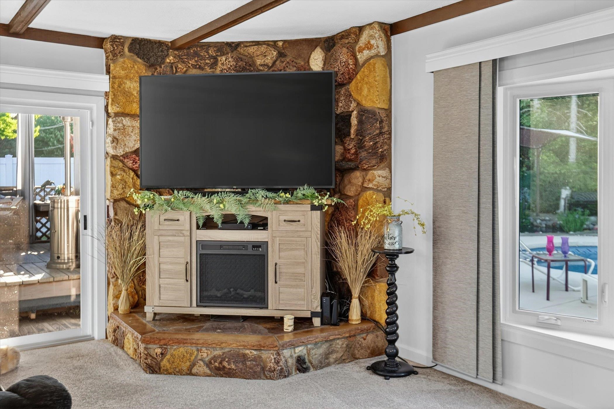 2224 Sunset Lane