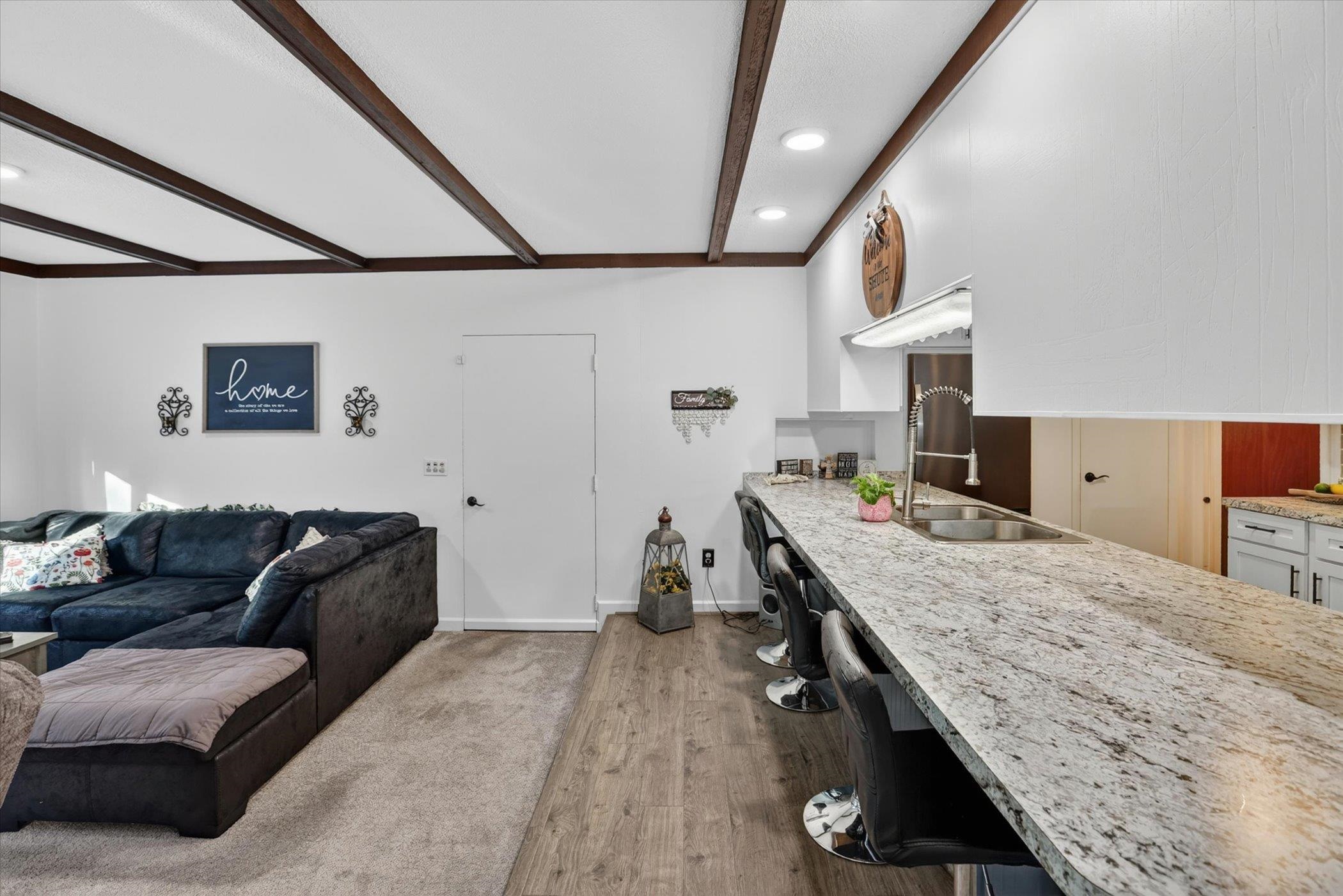 2224 Sunset Lane