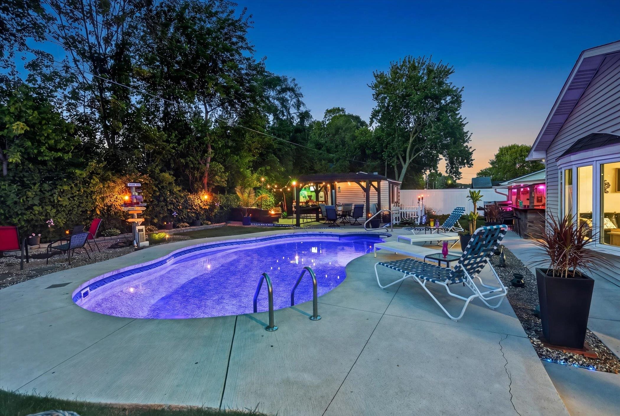 2224 Sunset Lane