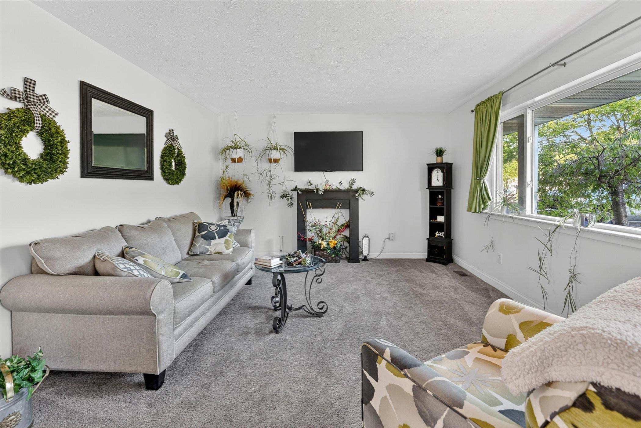 2224 Sunset Lane