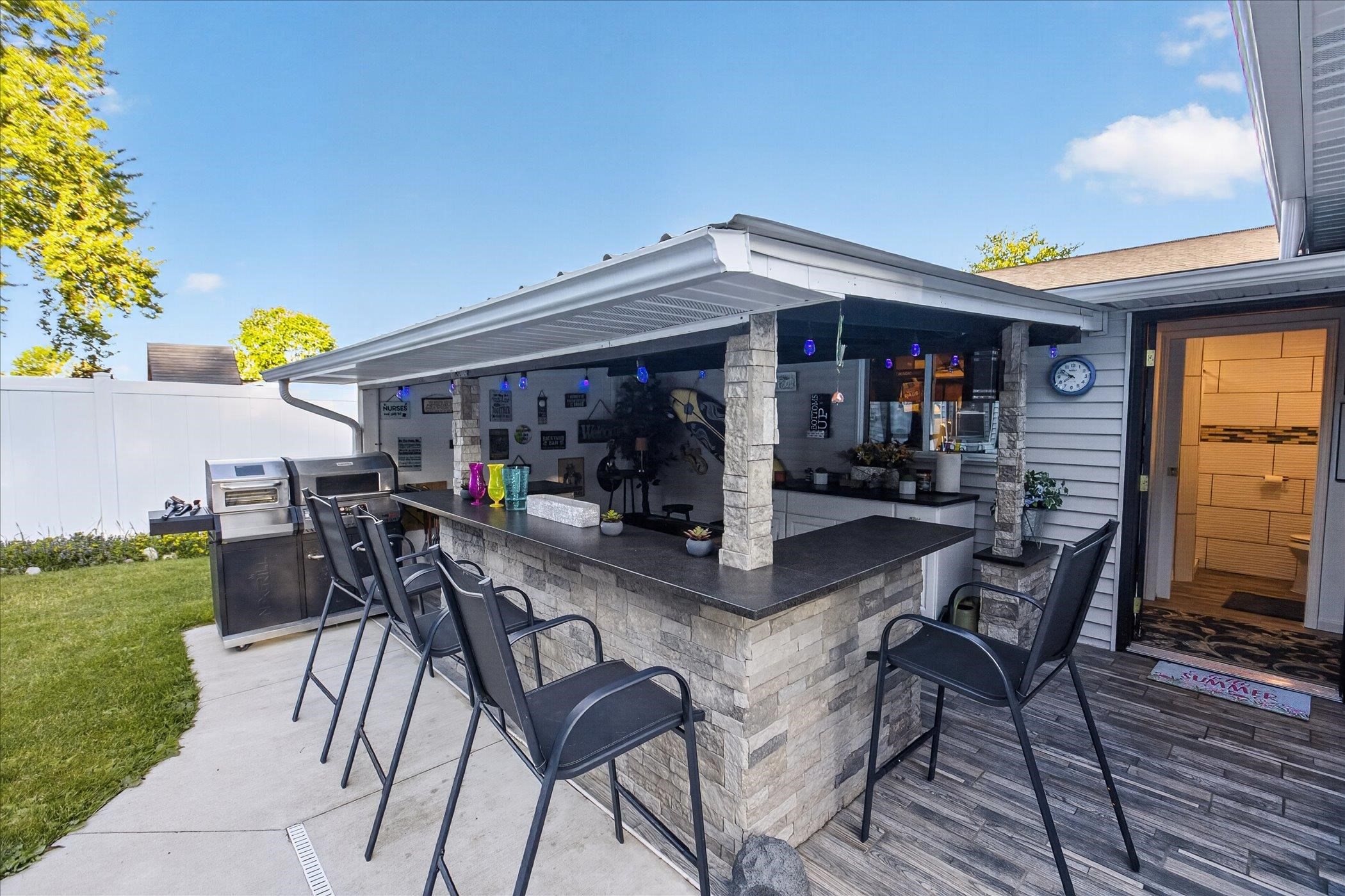 2224 Sunset Lane