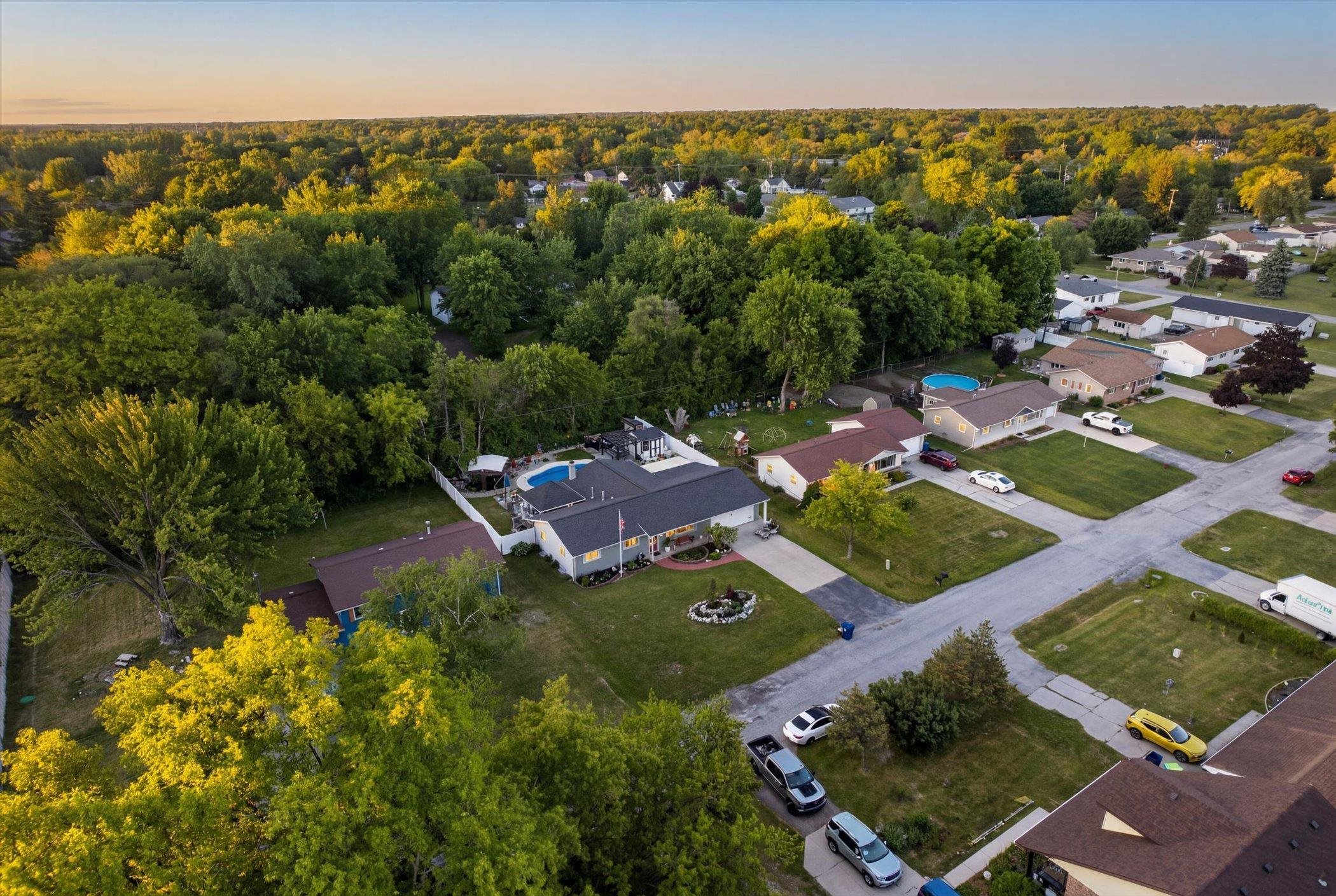 2224 Sunset Lane