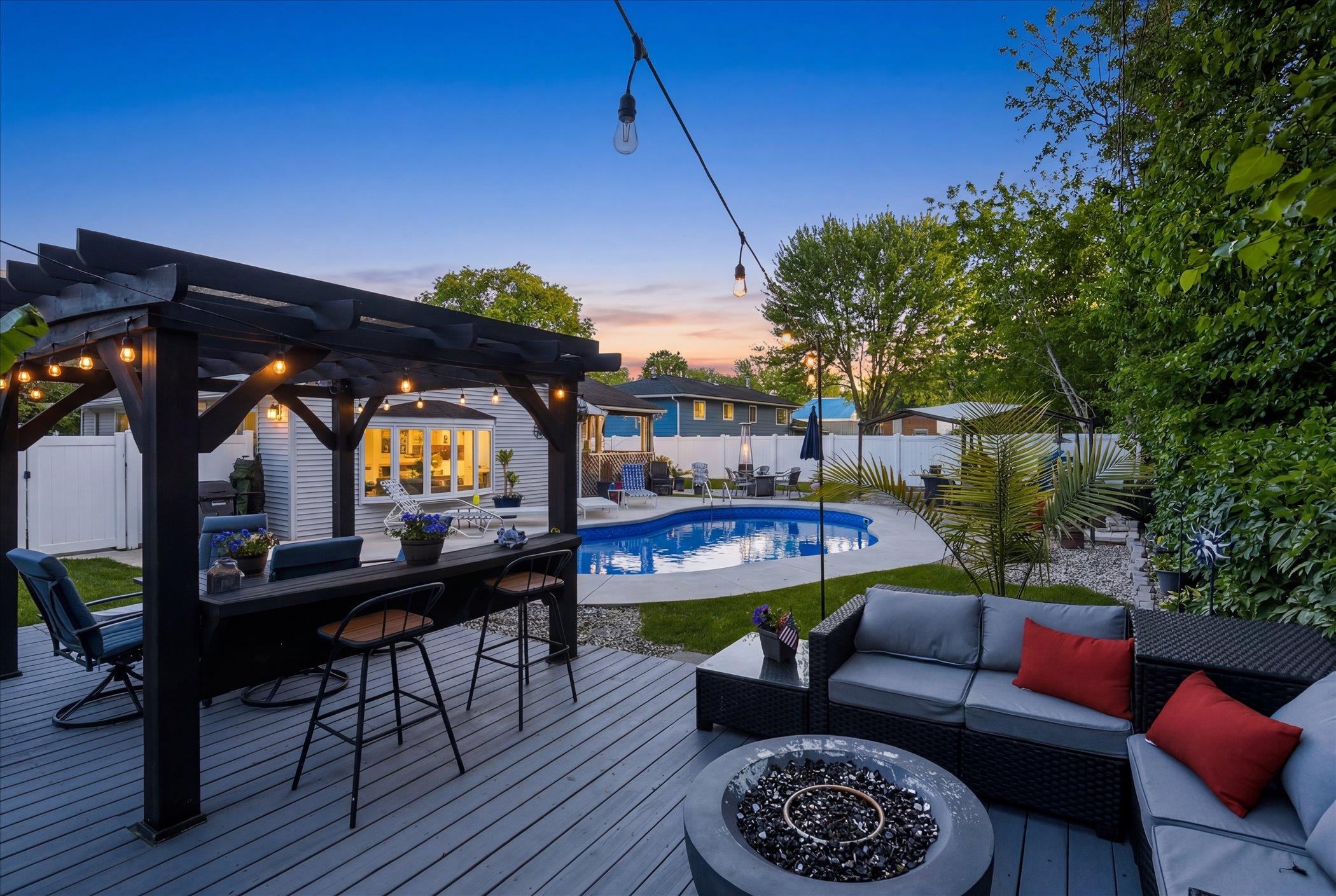 2224 Sunset Lane