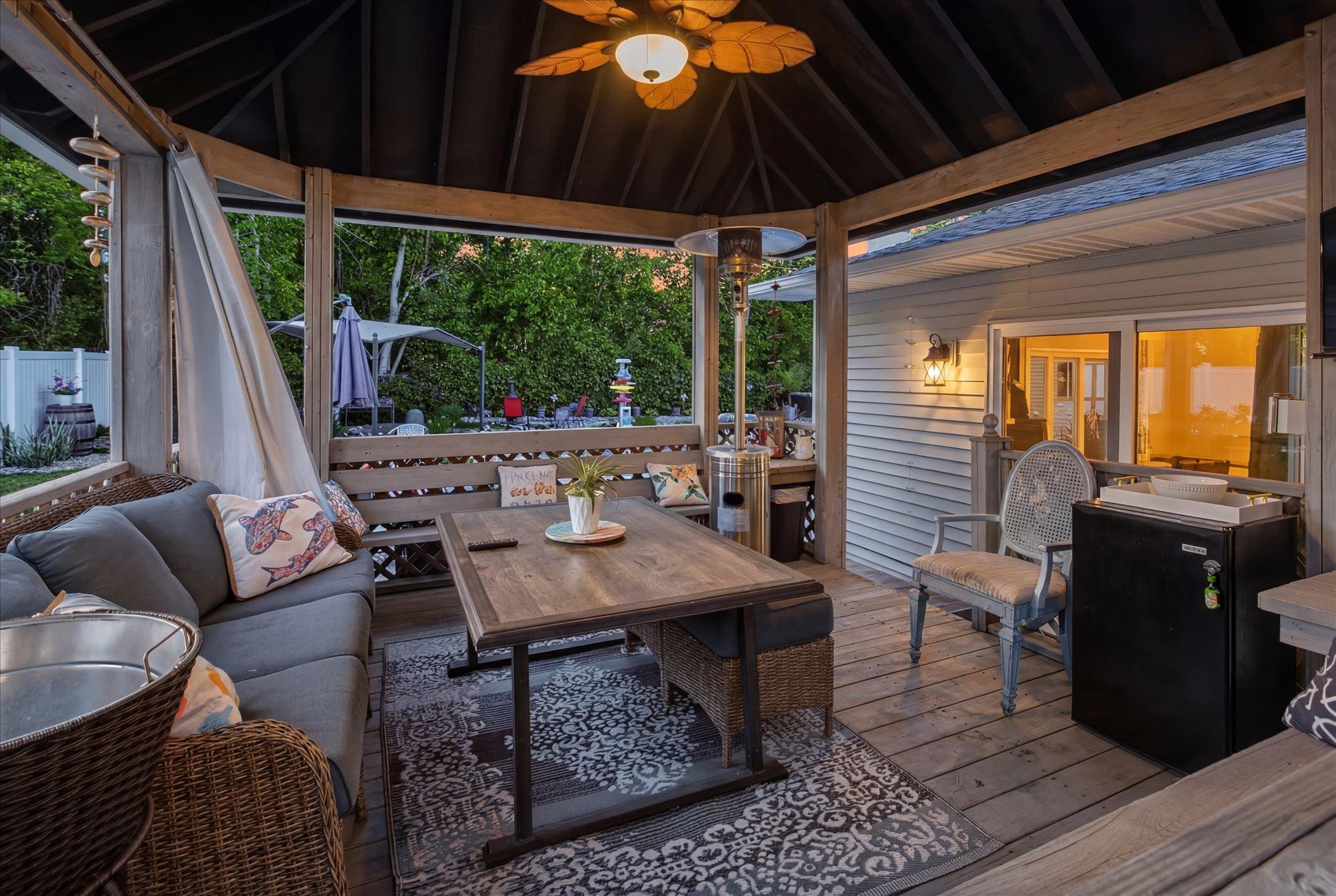 2224 Sunset Lane