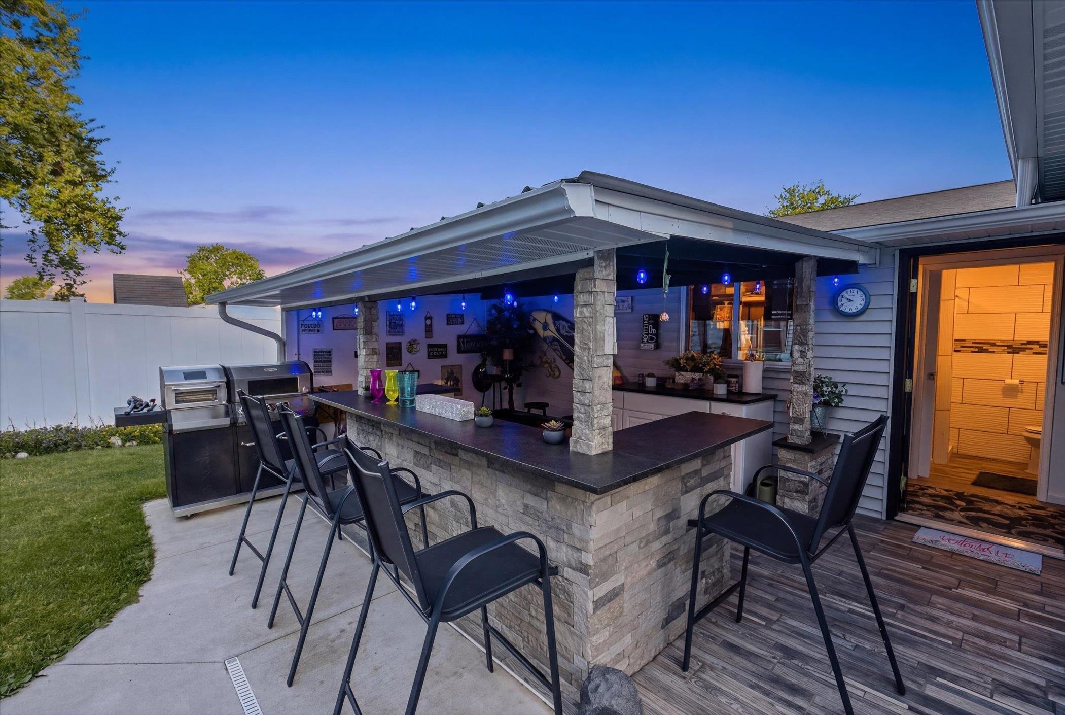 2224 Sunset Lane