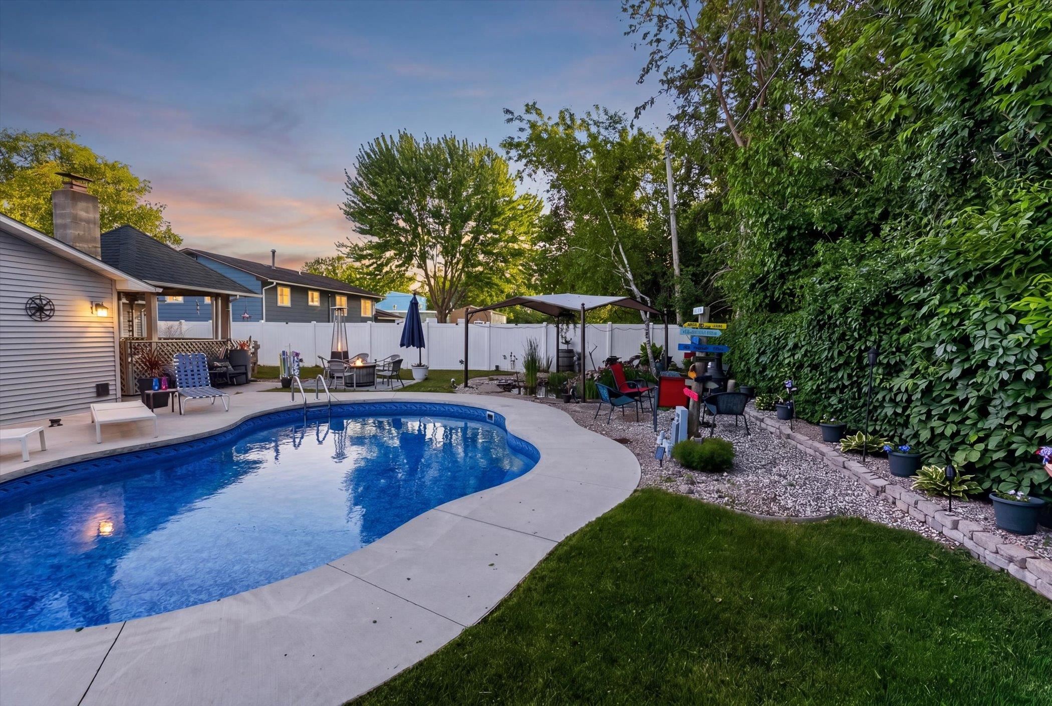 2224 Sunset Lane