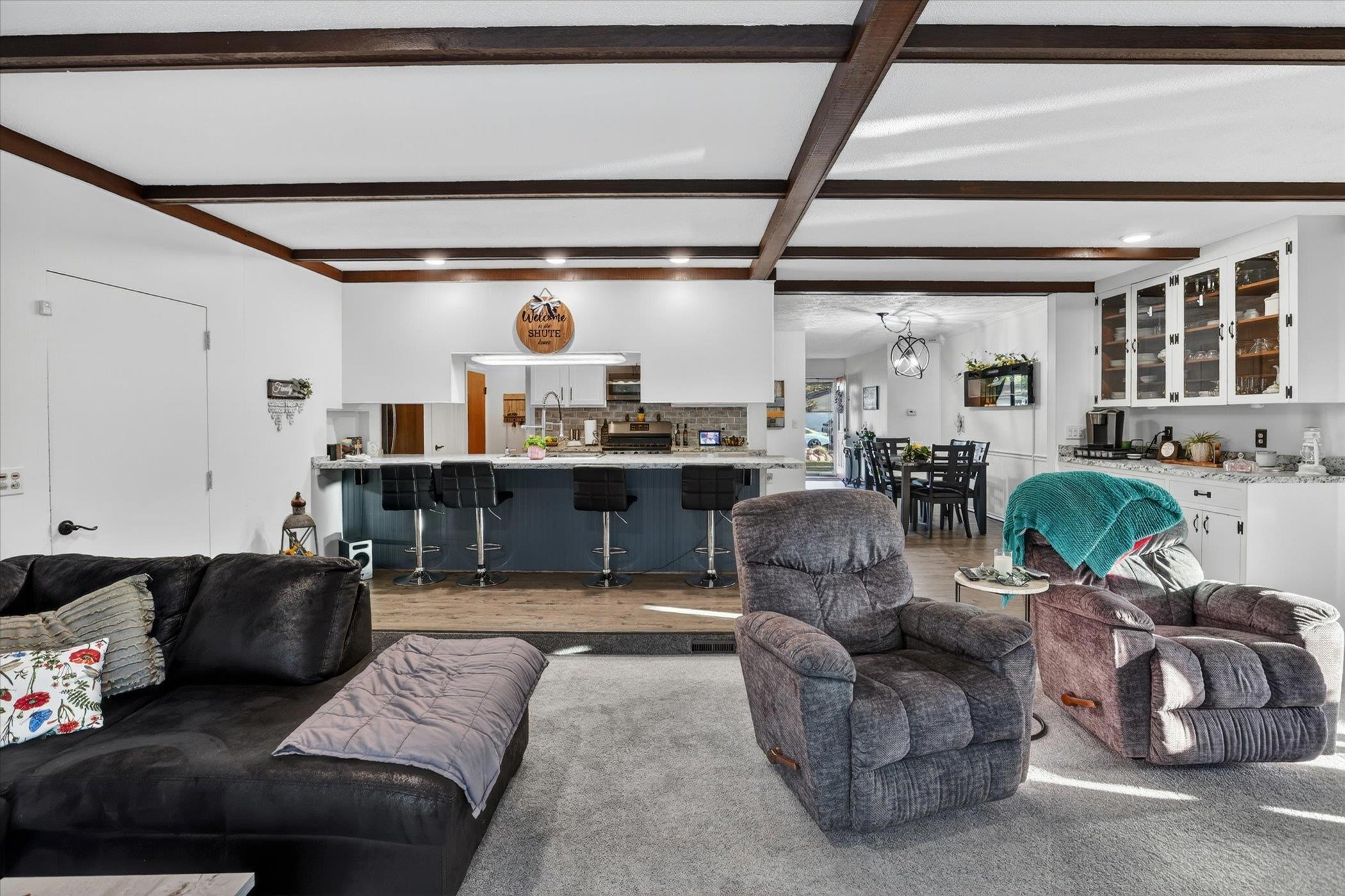 2224 Sunset Lane