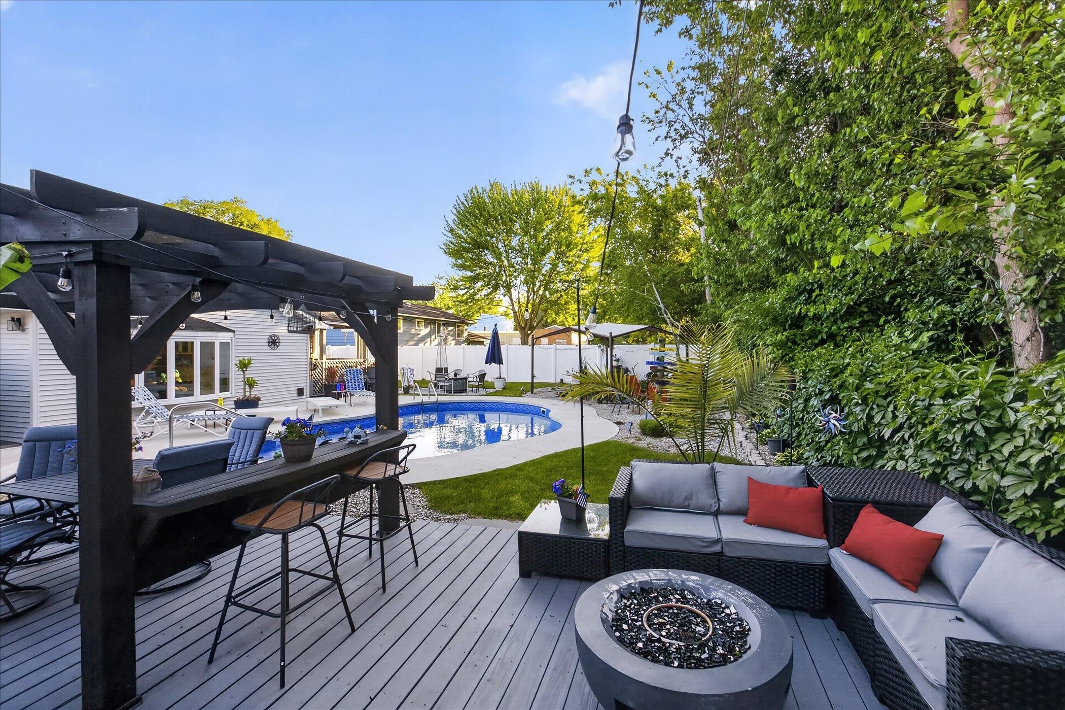 2224 Sunset Lane