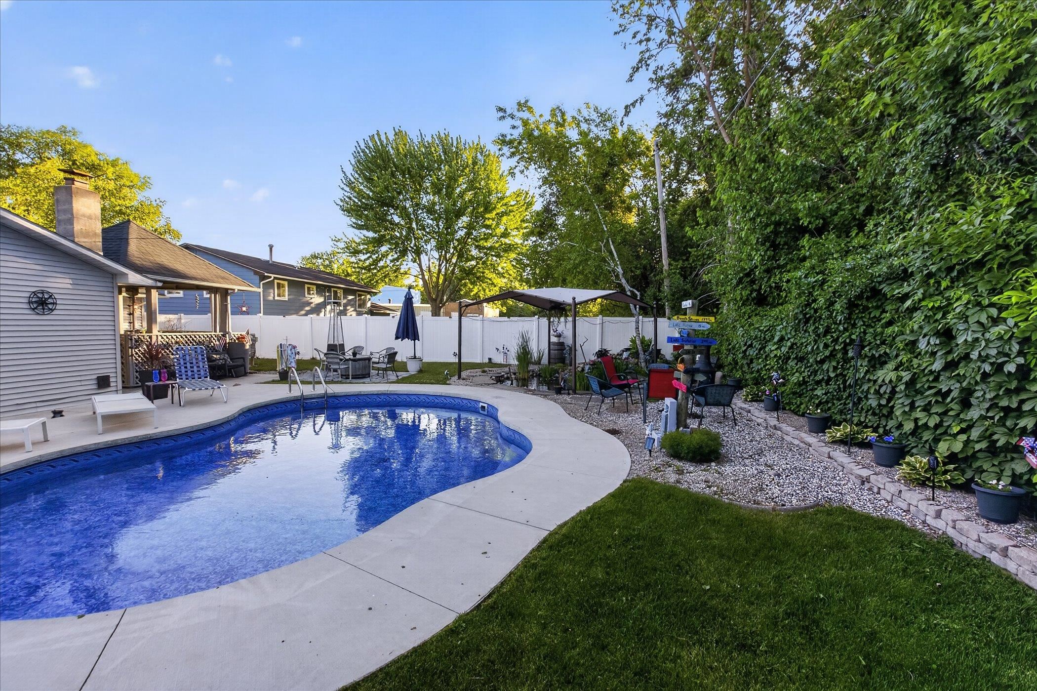 2224 Sunset Lane