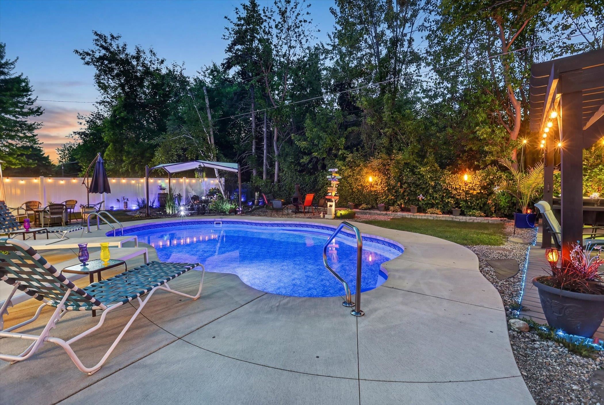 2224 Sunset Lane