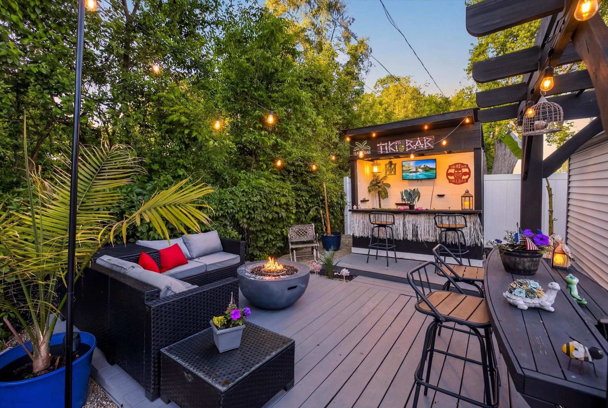 2224 Sunset Lane