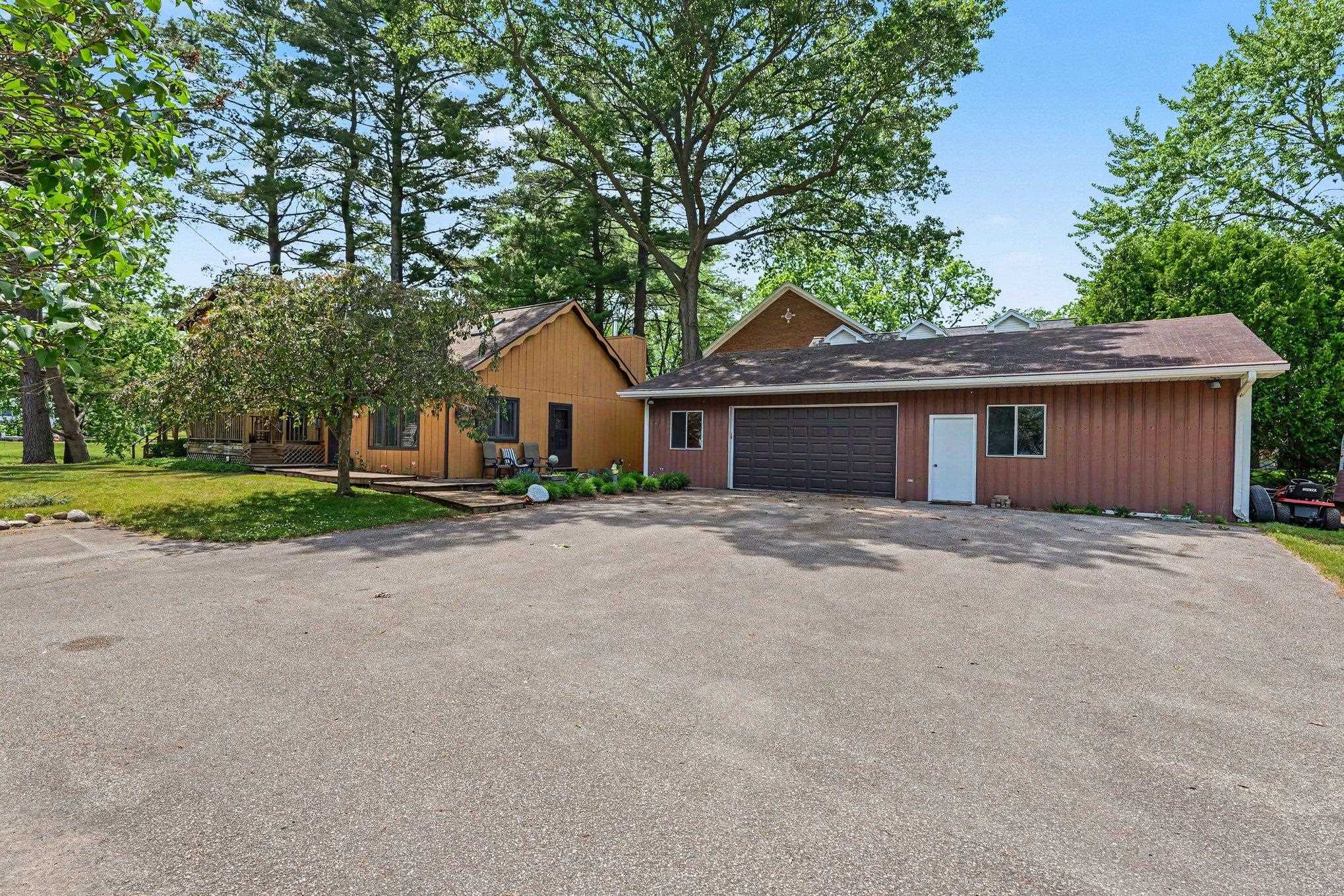 3254 Hidden Road