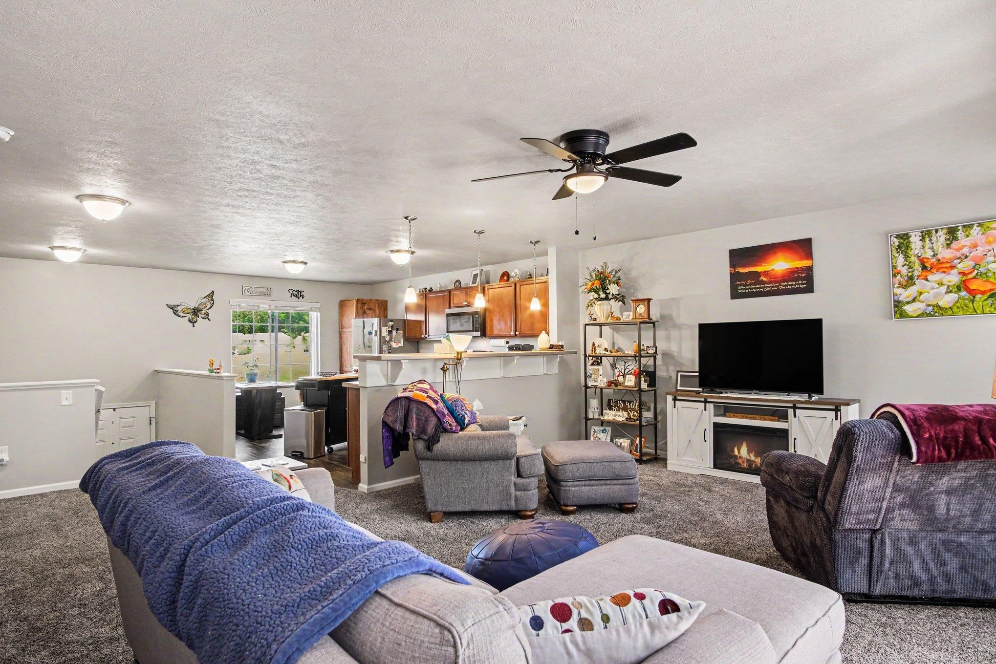 2006 Hillside Drive