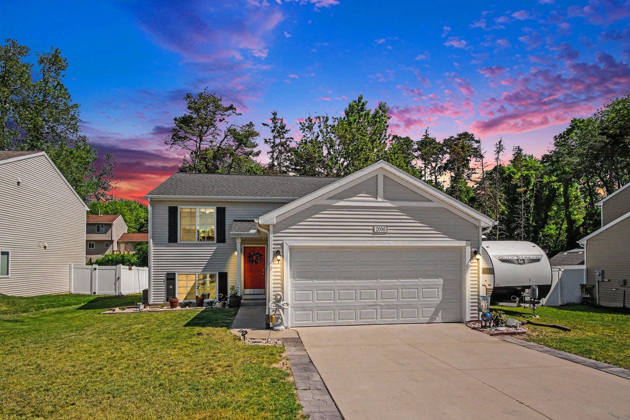 2006 Hillside Drive