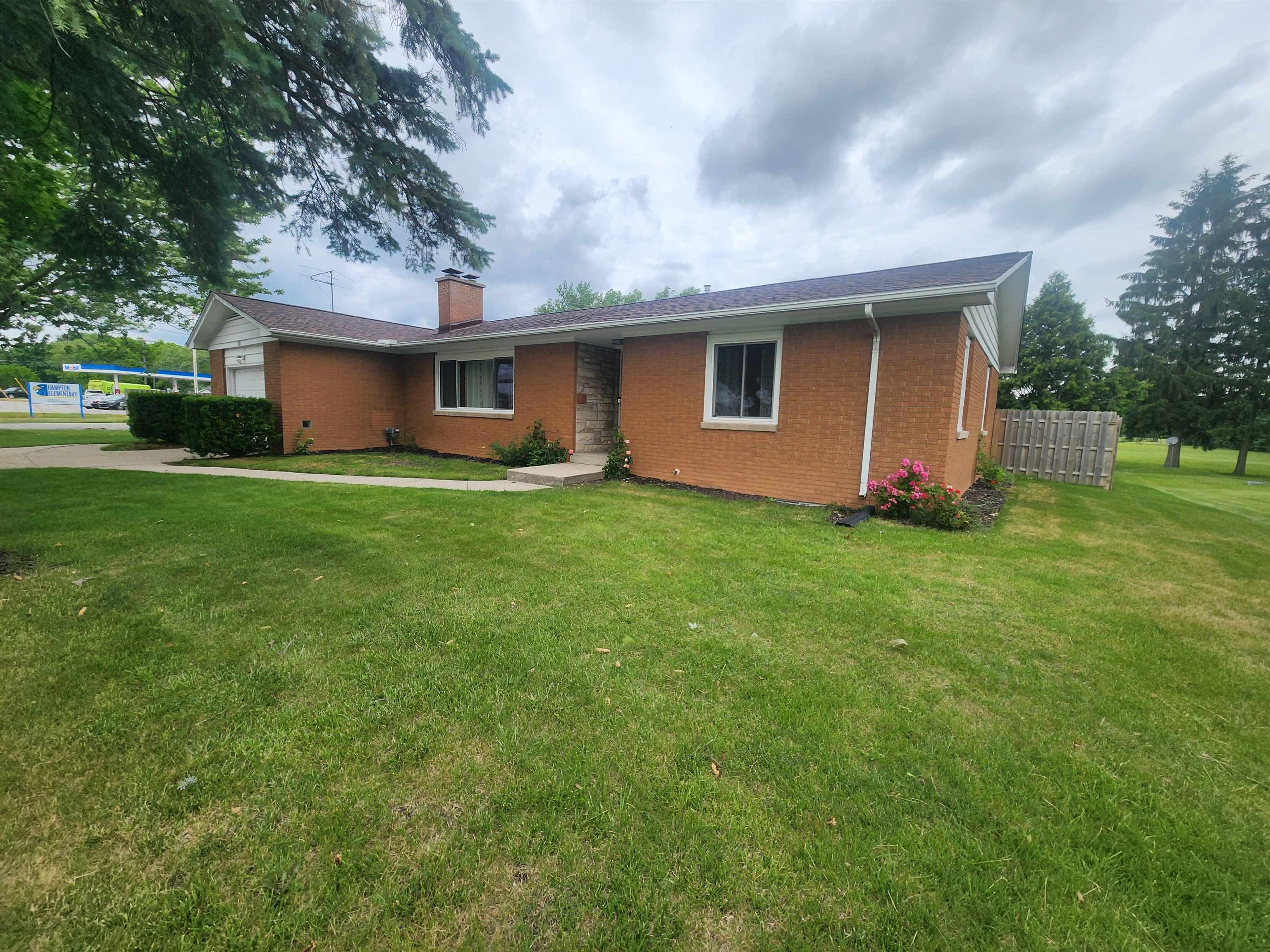 1974 W Youngs Ditch Road