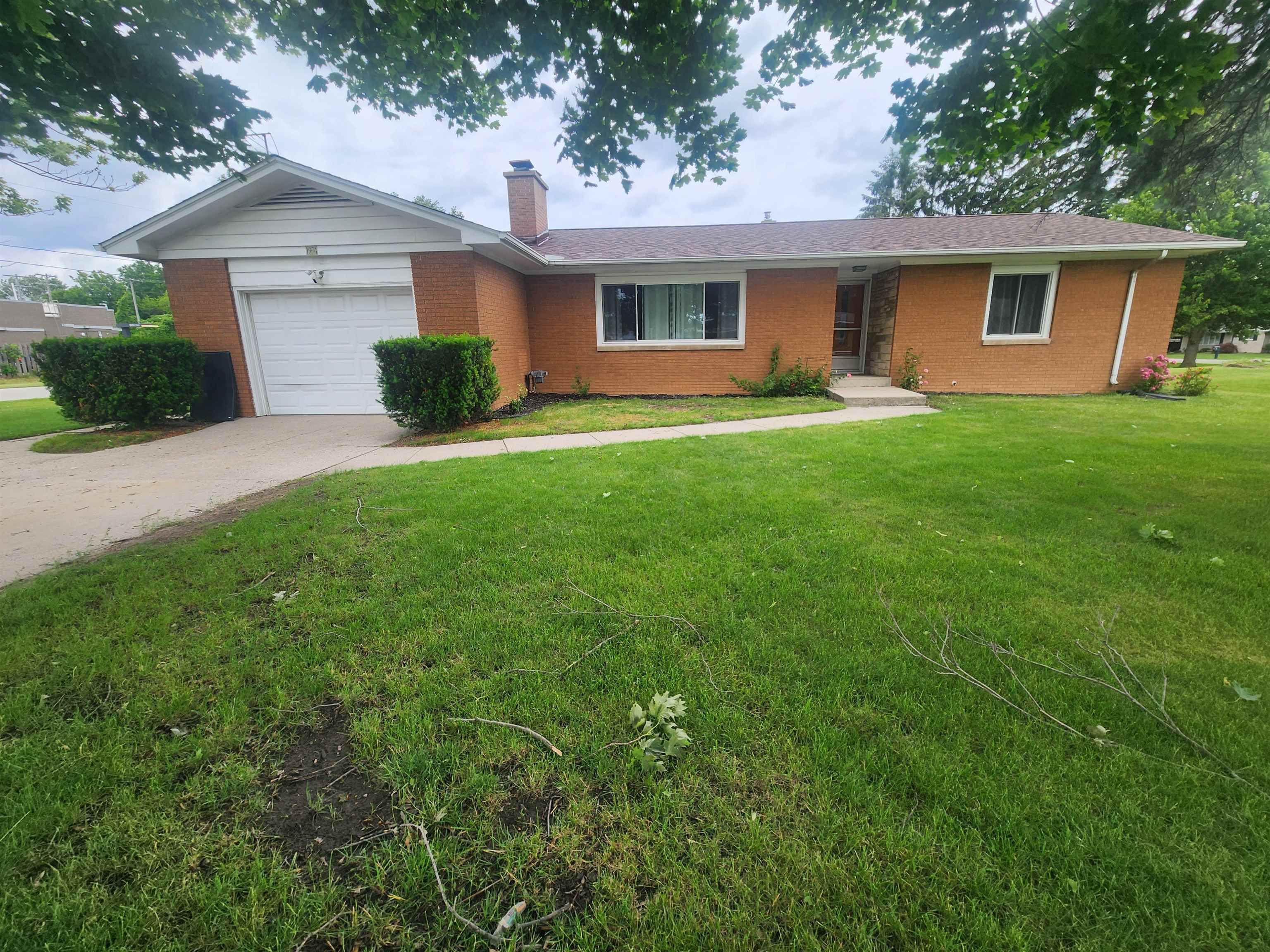1974 W Youngs Ditch Road