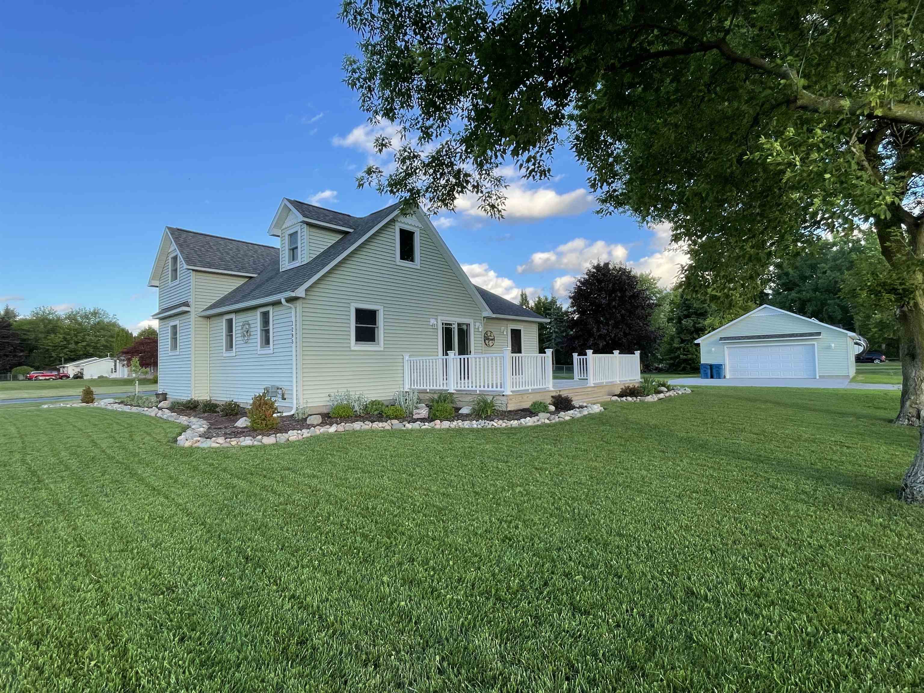 1285 W Nebobish Rd Road