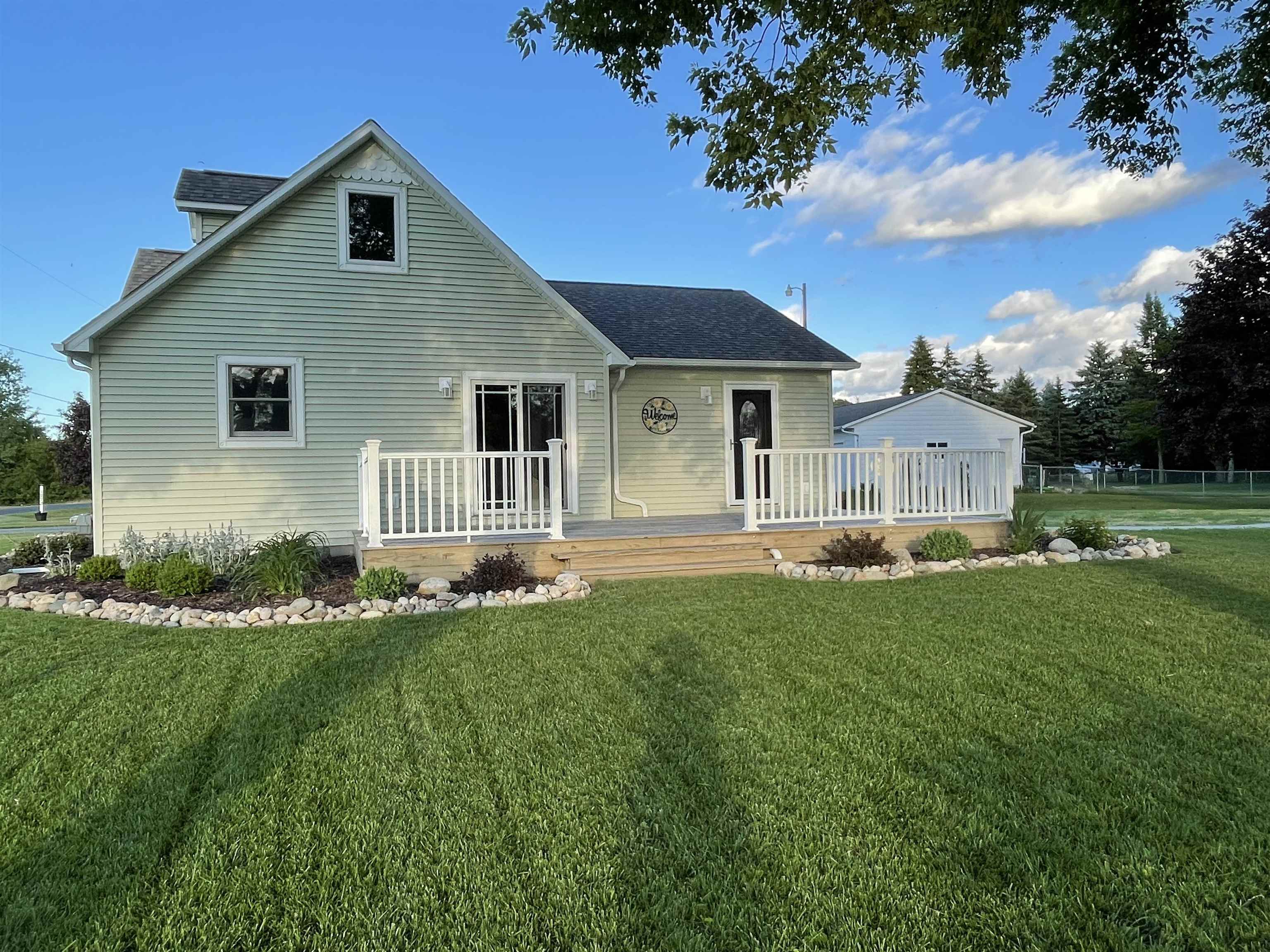 1285 W Nebobish Rd Road
