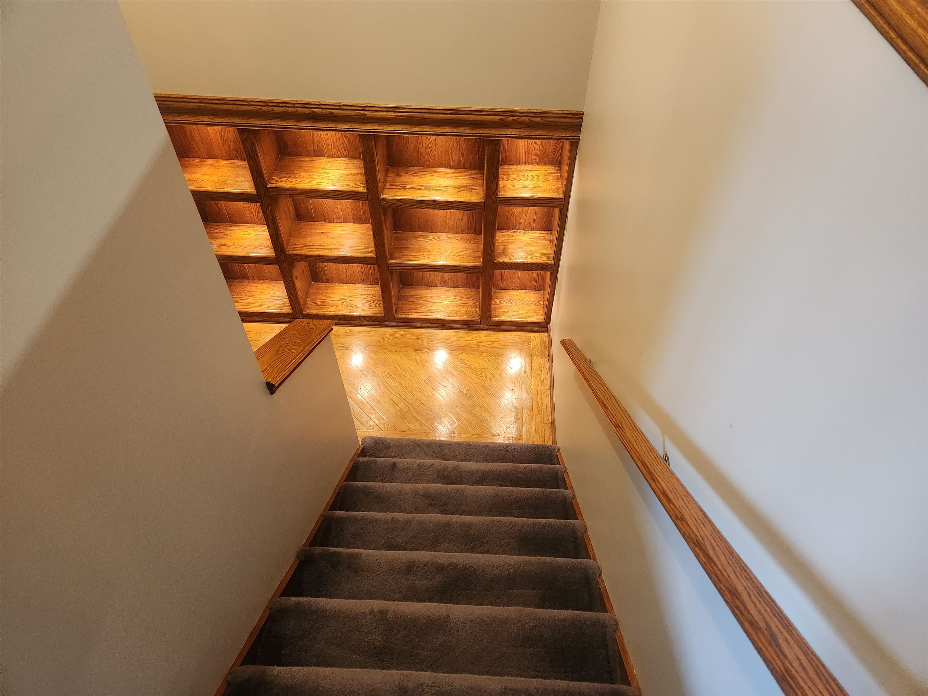 316 W Midland Road