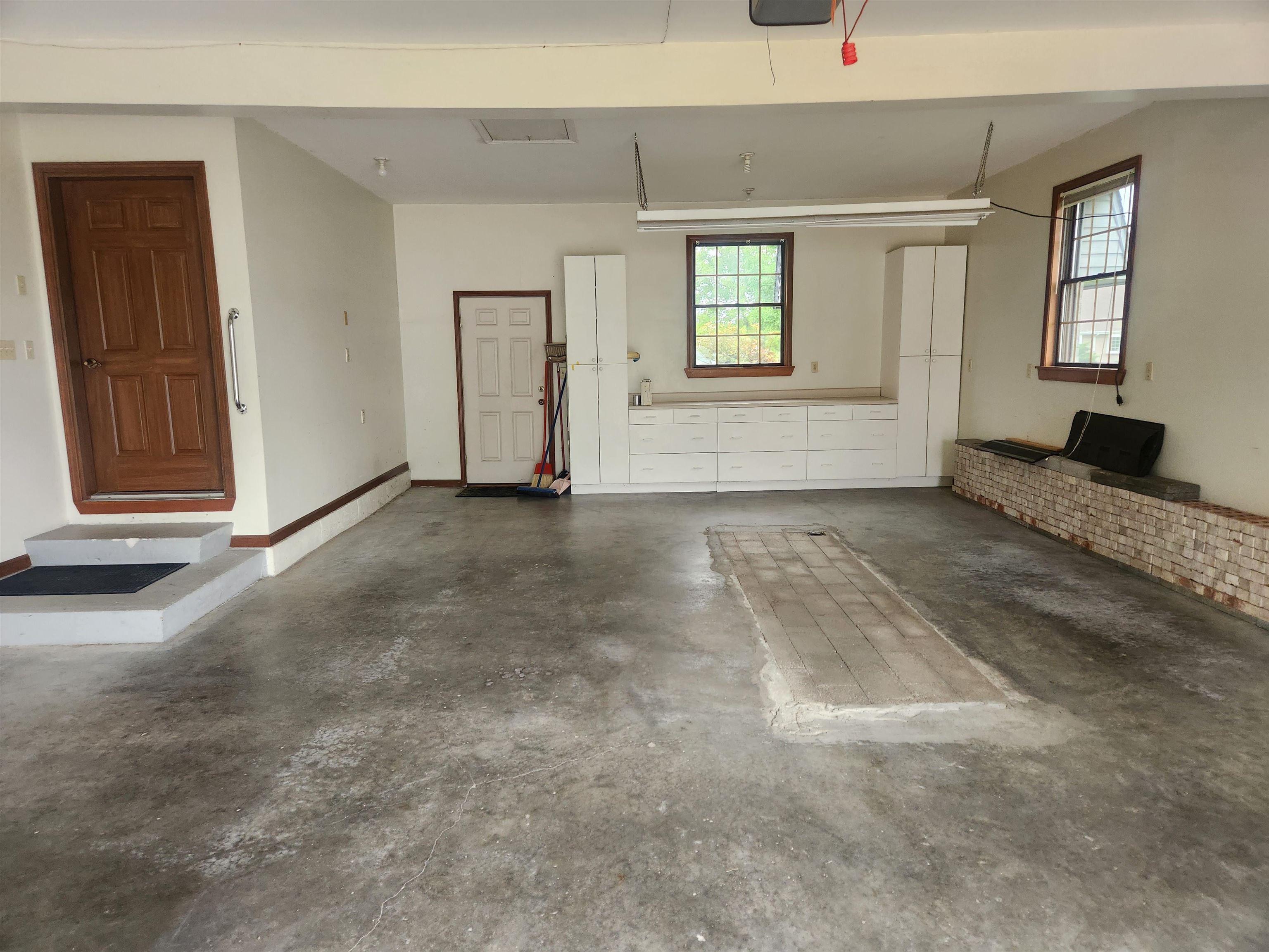316 W Midland Road