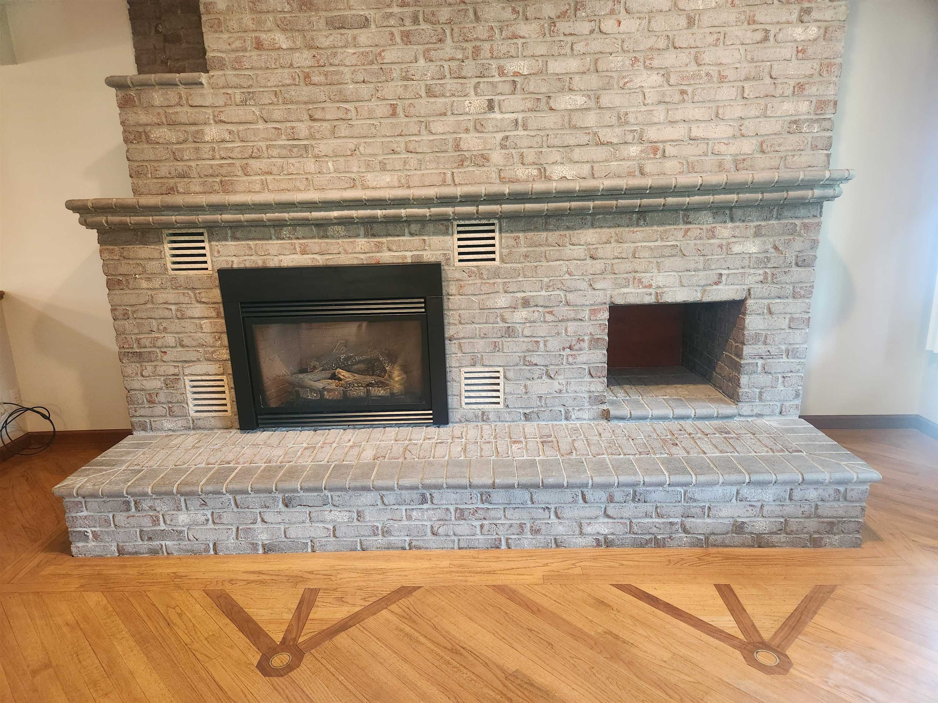 316 W Midland Road