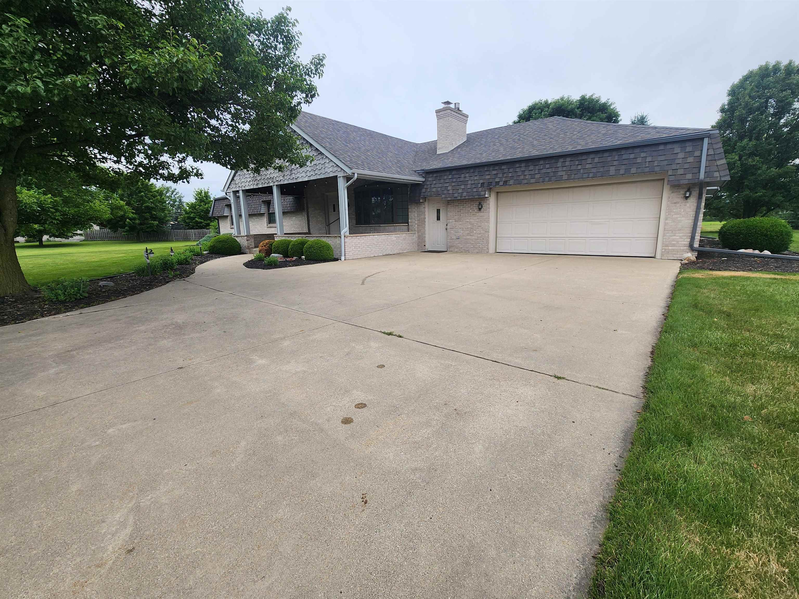 316 W Midland Road