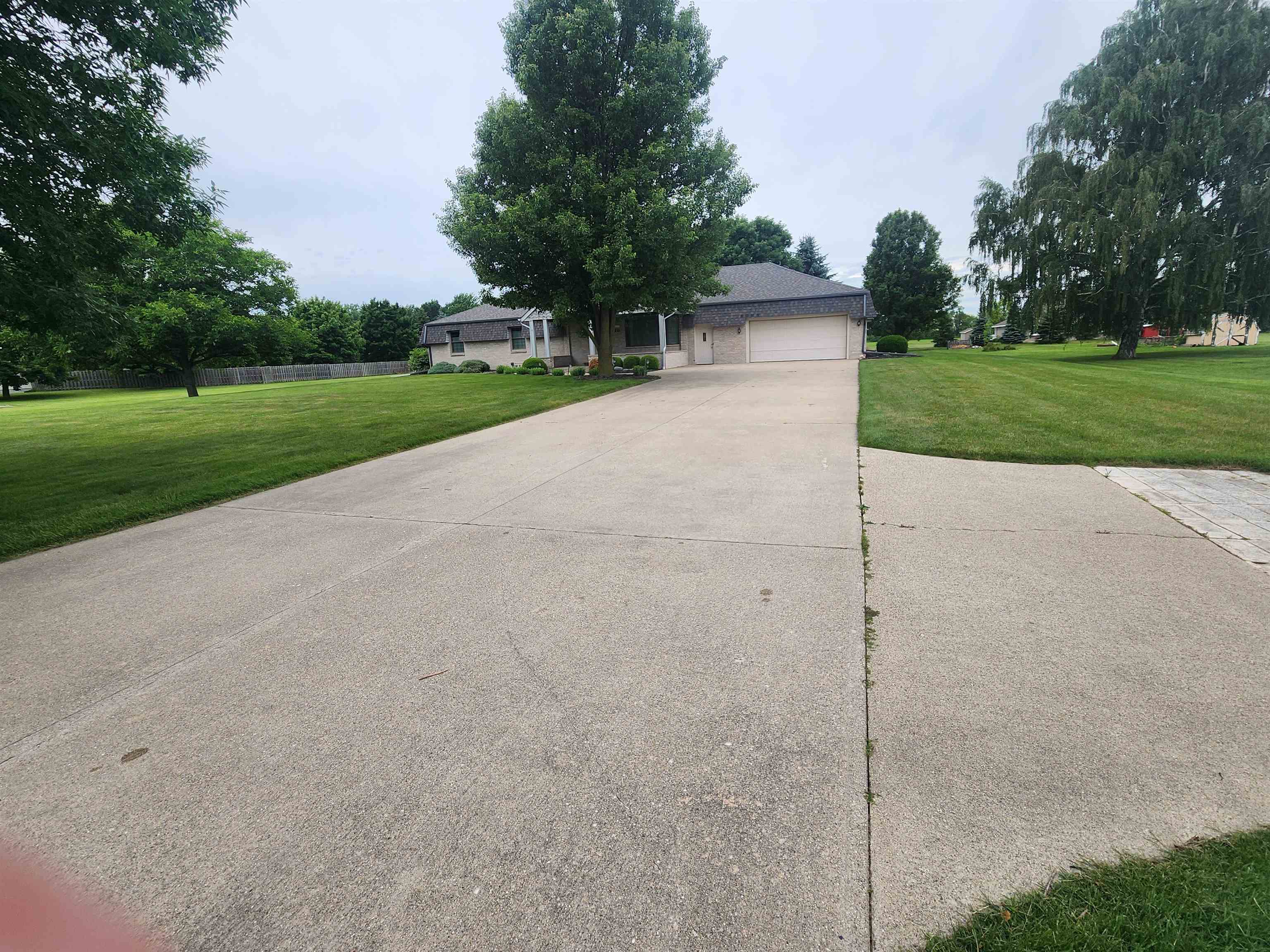316 W Midland Road