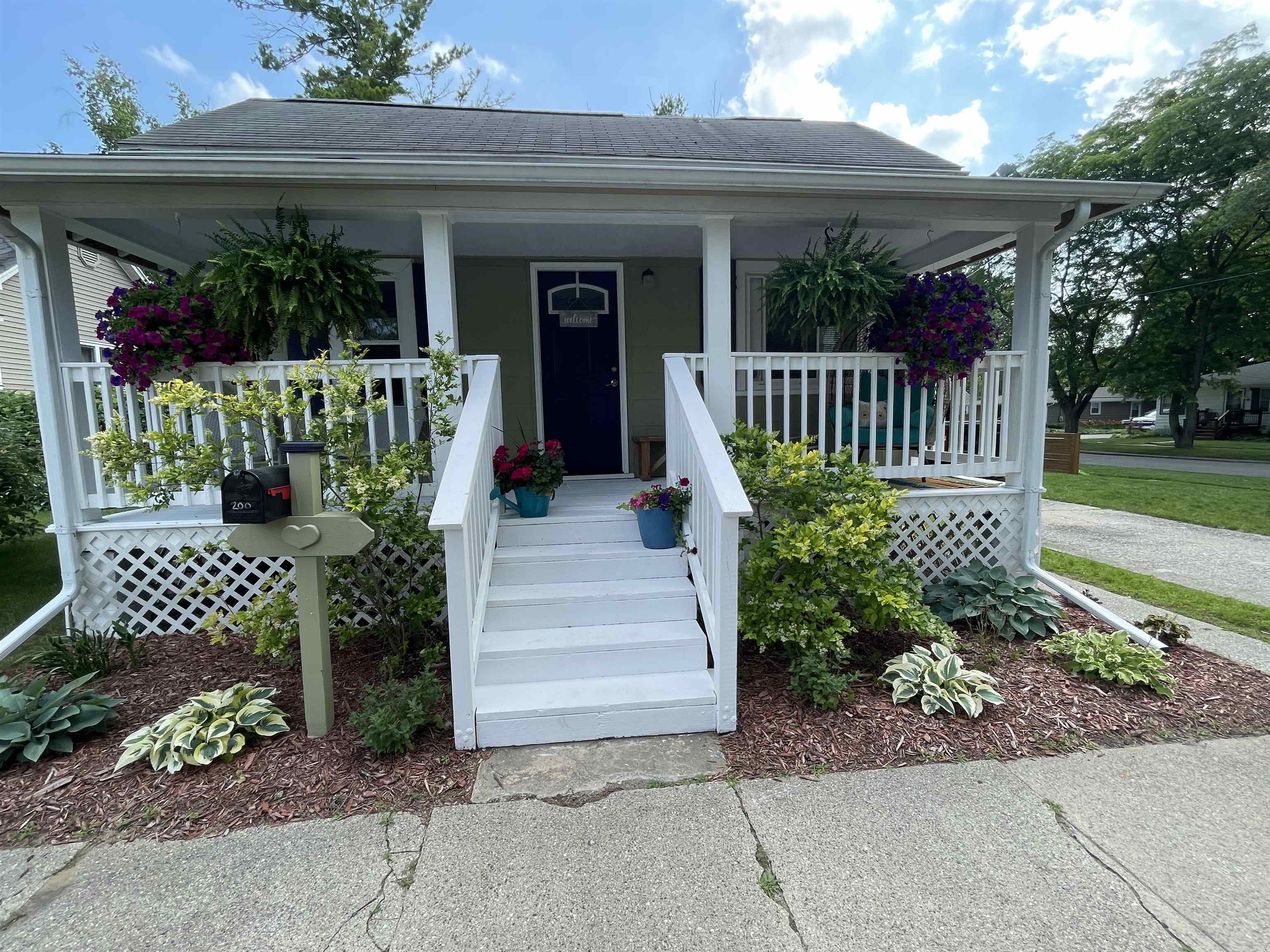 200 E Crump Road