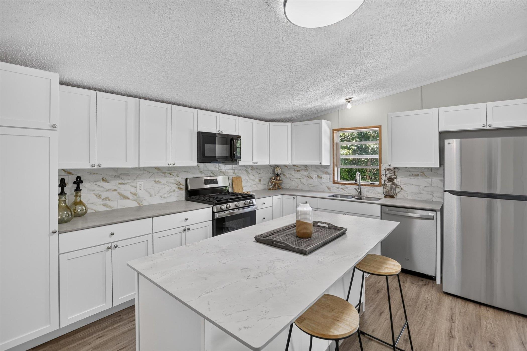 1224 Rainbow Drive