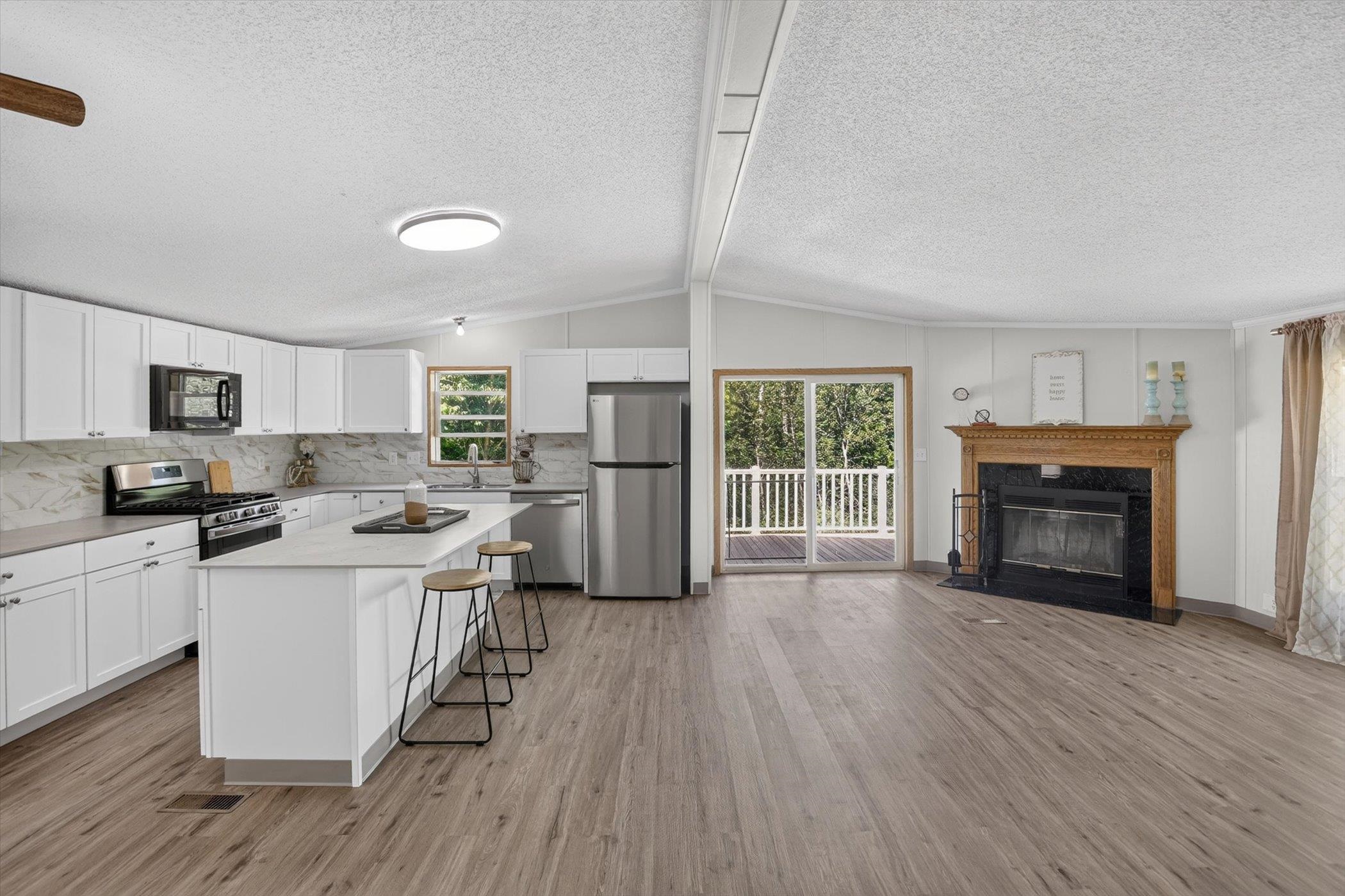 1224 Rainbow Drive