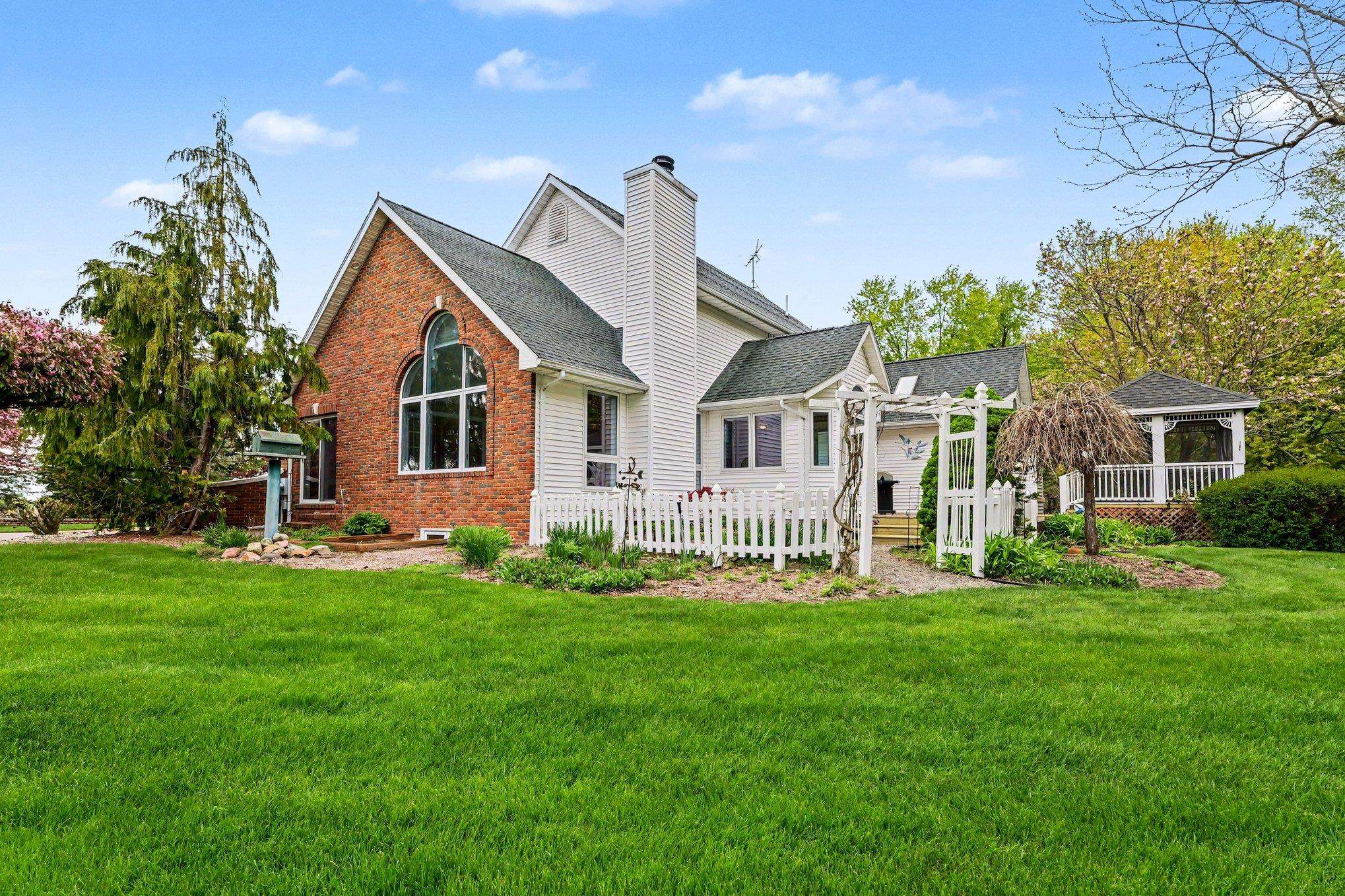 3095 S 9 mile Road