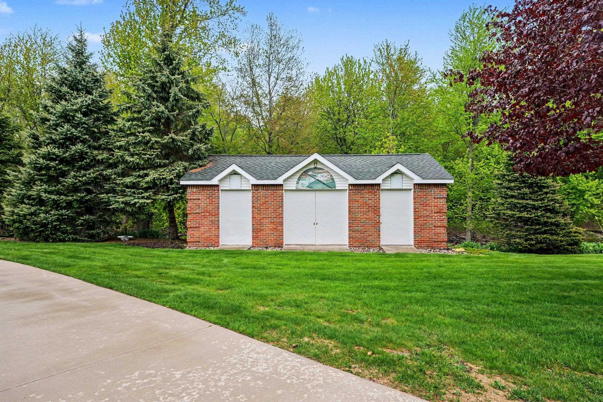 3095 S 9 mile Road