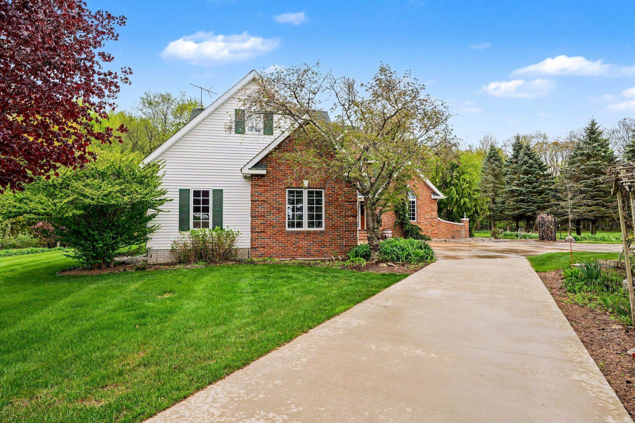 3095 S 9 mile Road
