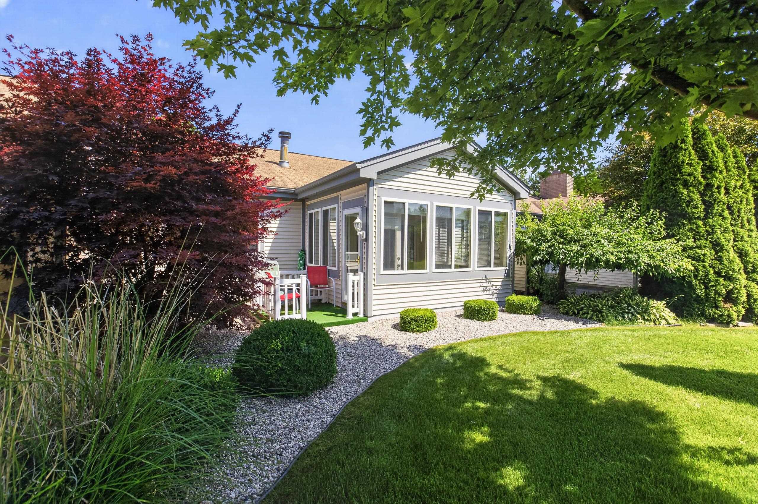 4848 Appletree Lane