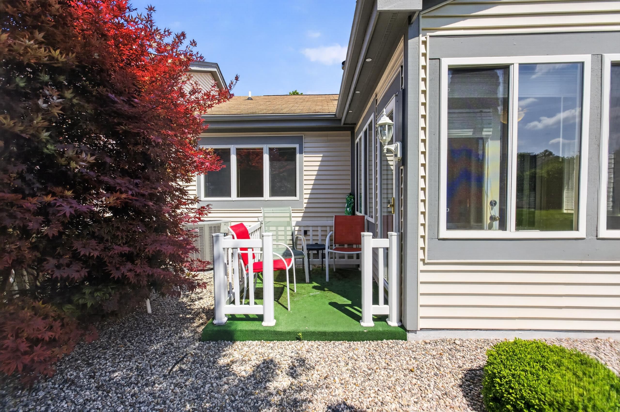 4848 Appletree Lane