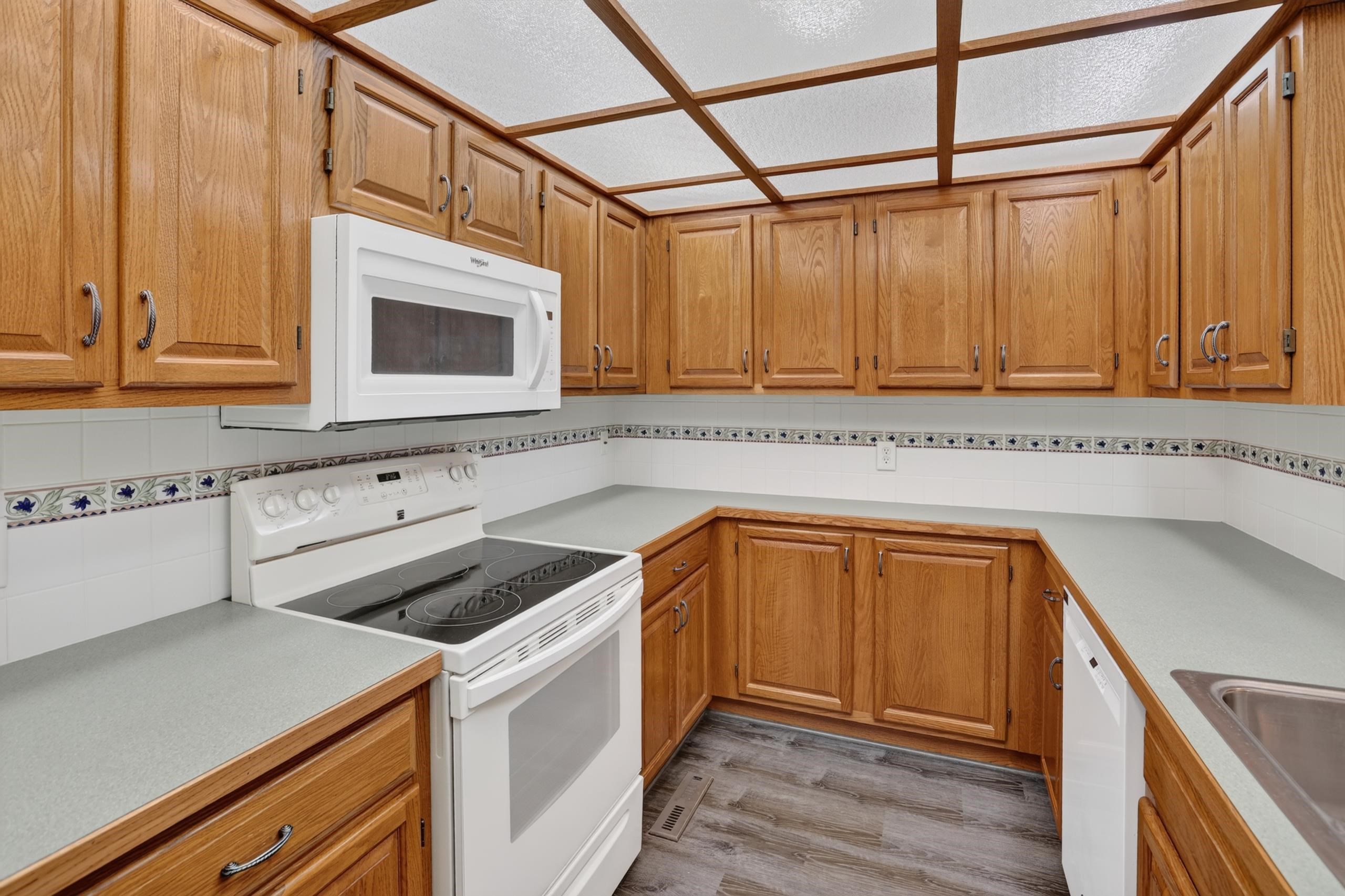4848 Appletree Lane