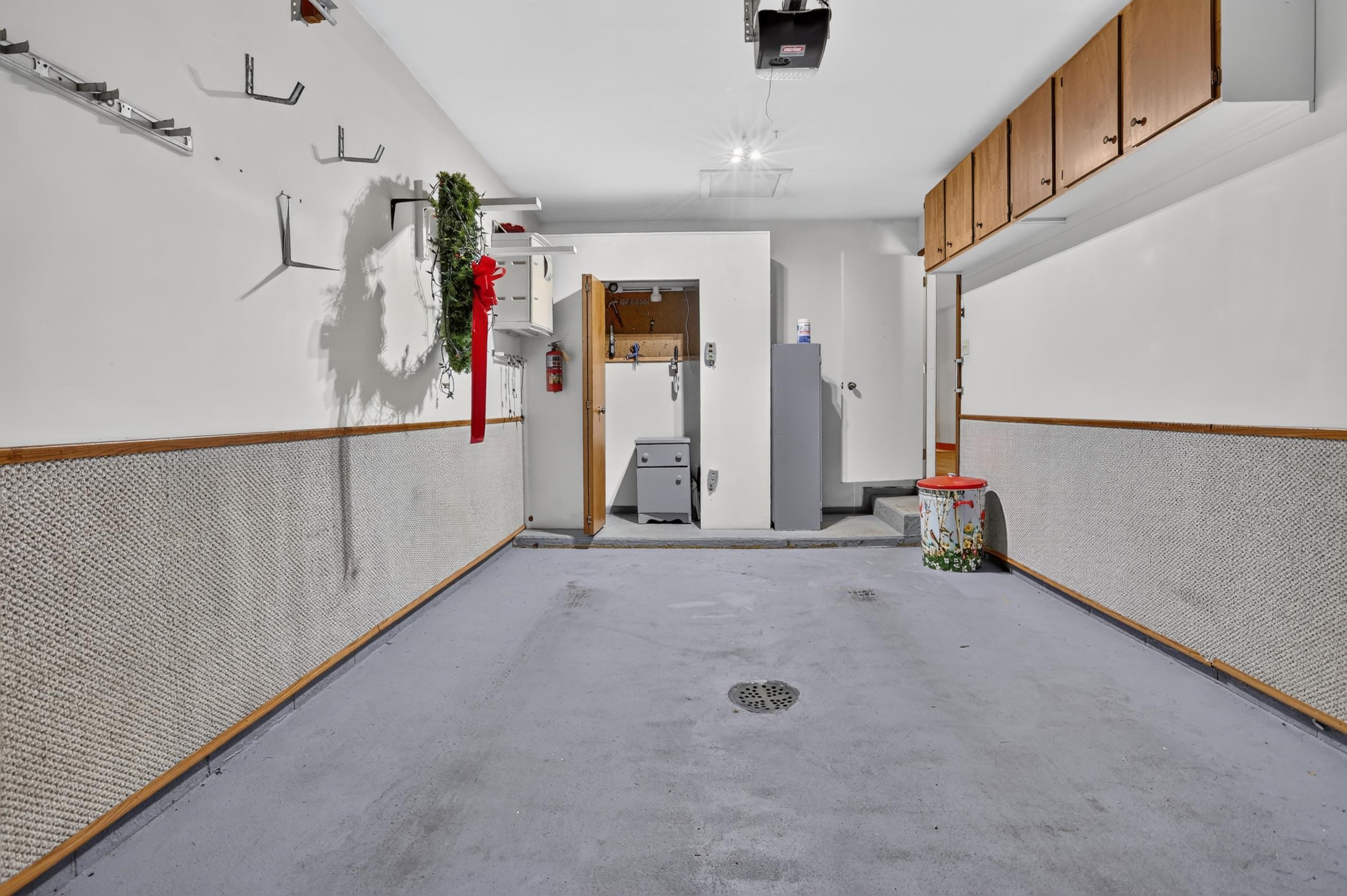 4848 Appletree Lane