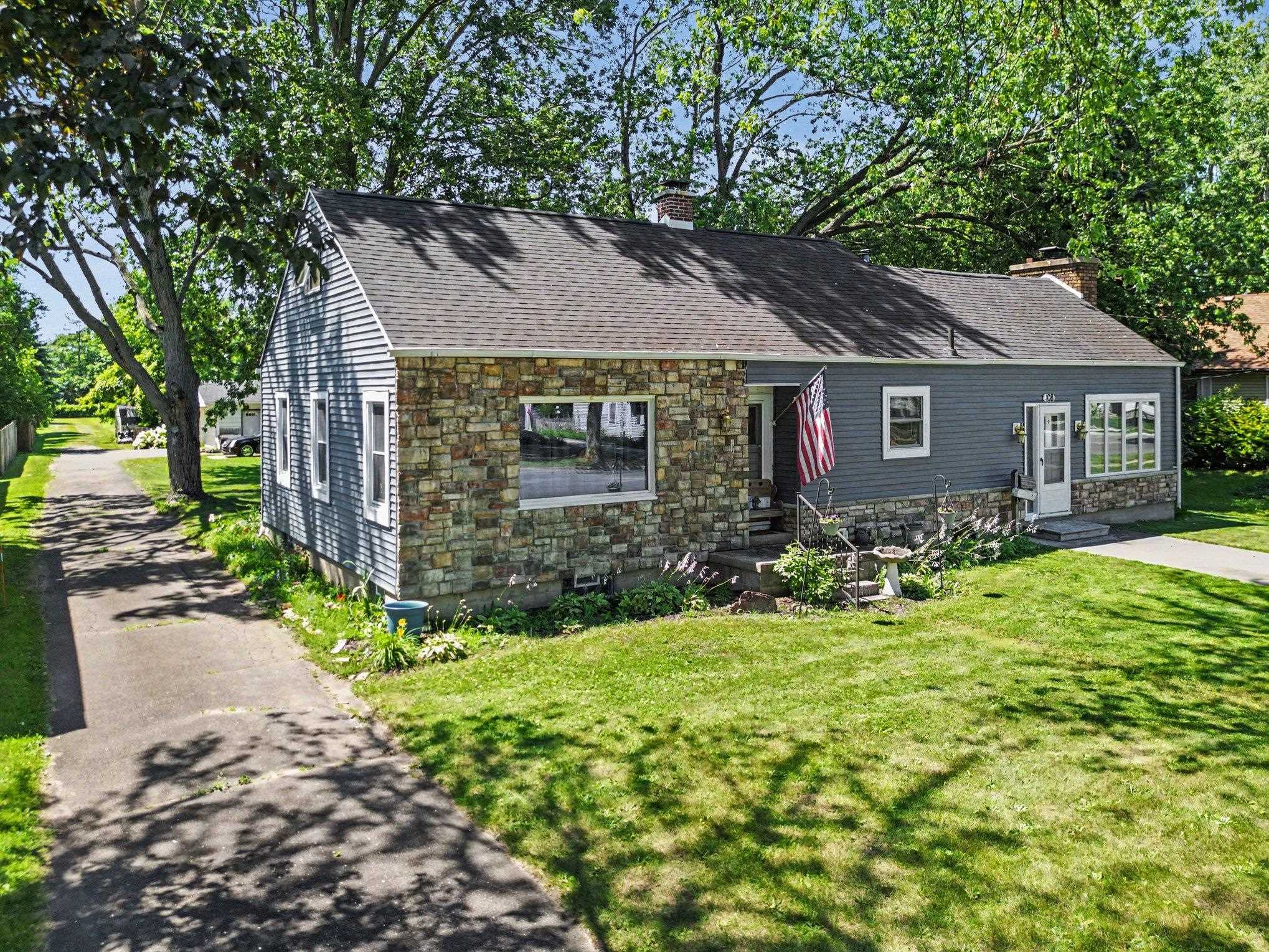 108 Scheurmann Street
