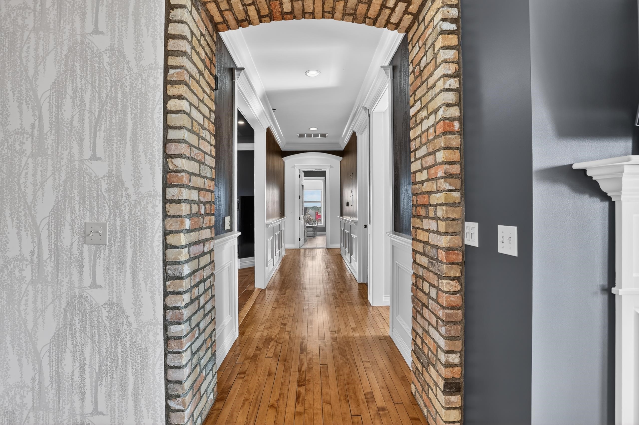 315 Center Ave Avenue Unit: 404