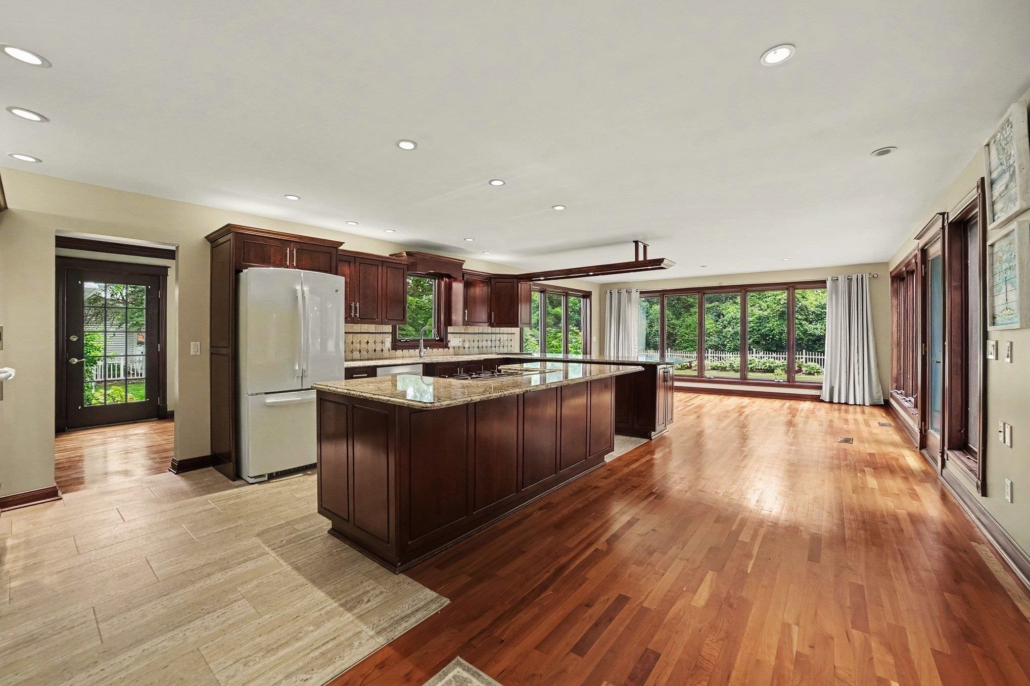 1586 St. Marys Court