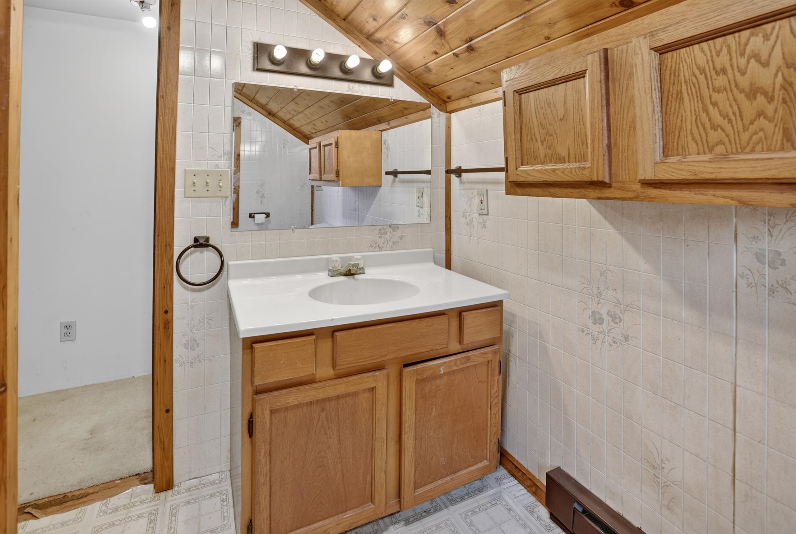 5441 N Huron Road