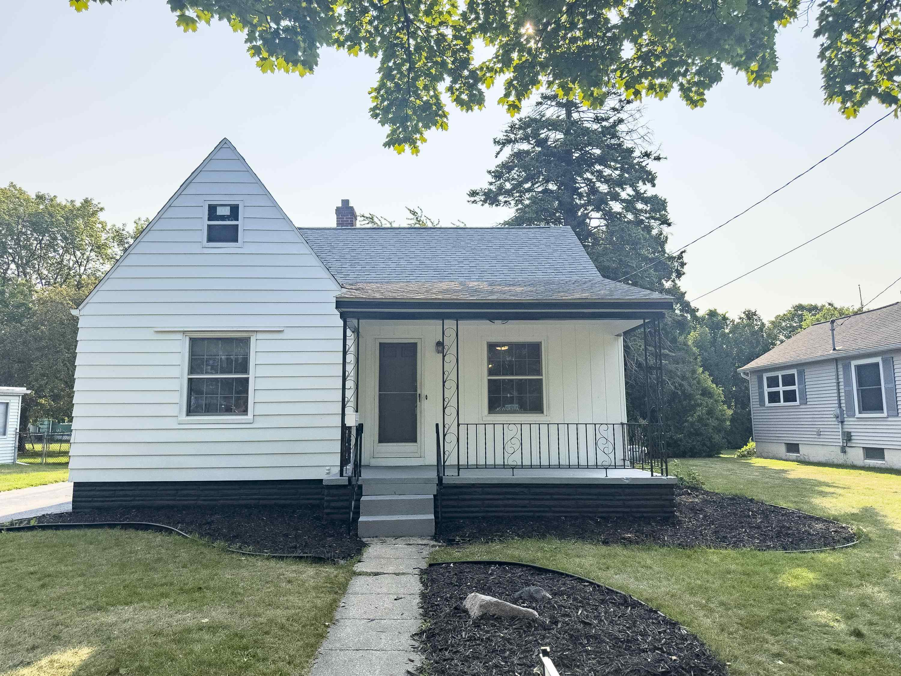 707 Burns Street