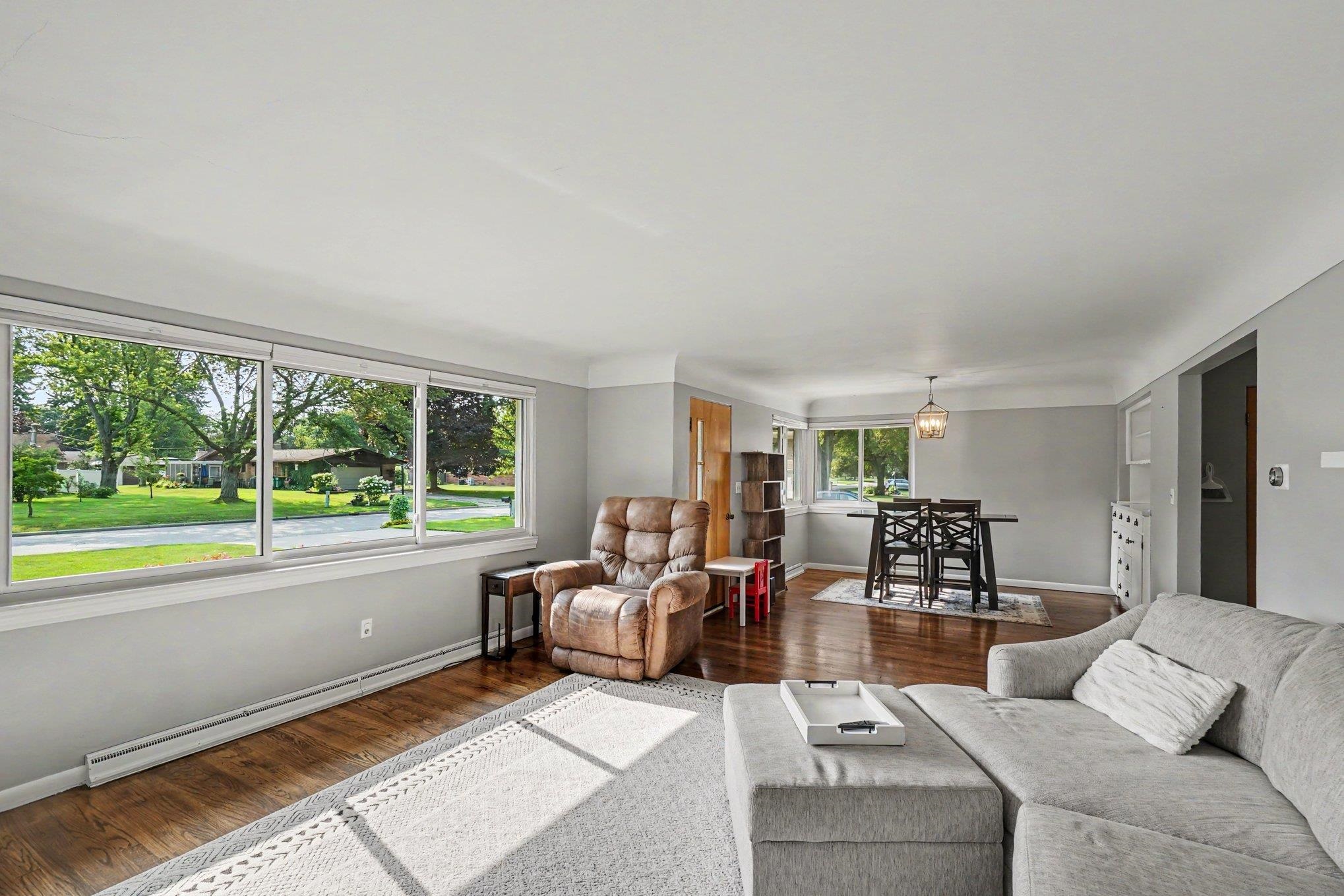 4652 Beverly Lane