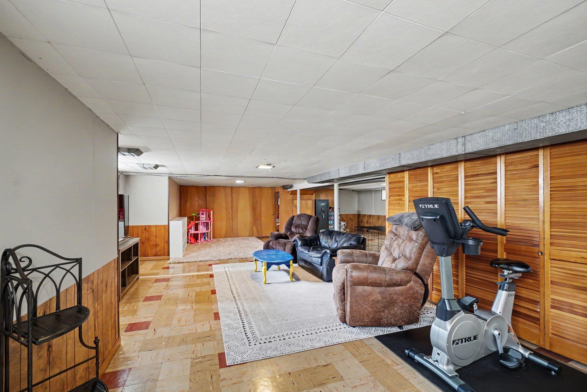 4652 Beverly Lane
