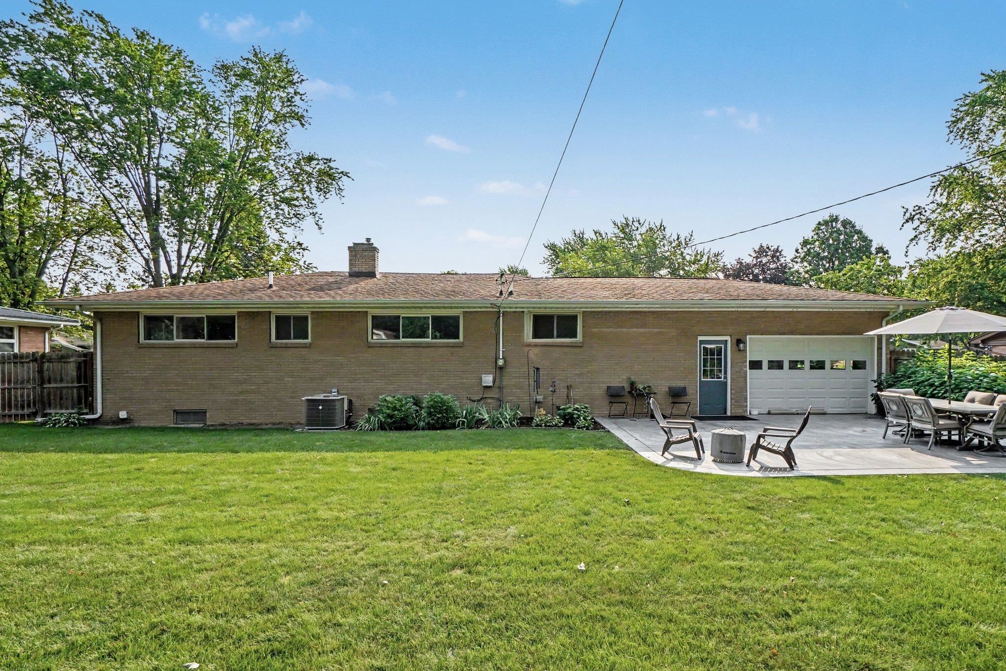 4652 Beverly Lane