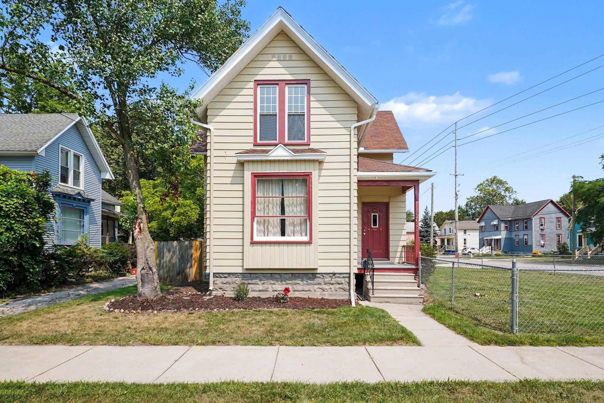 2023 4th Street